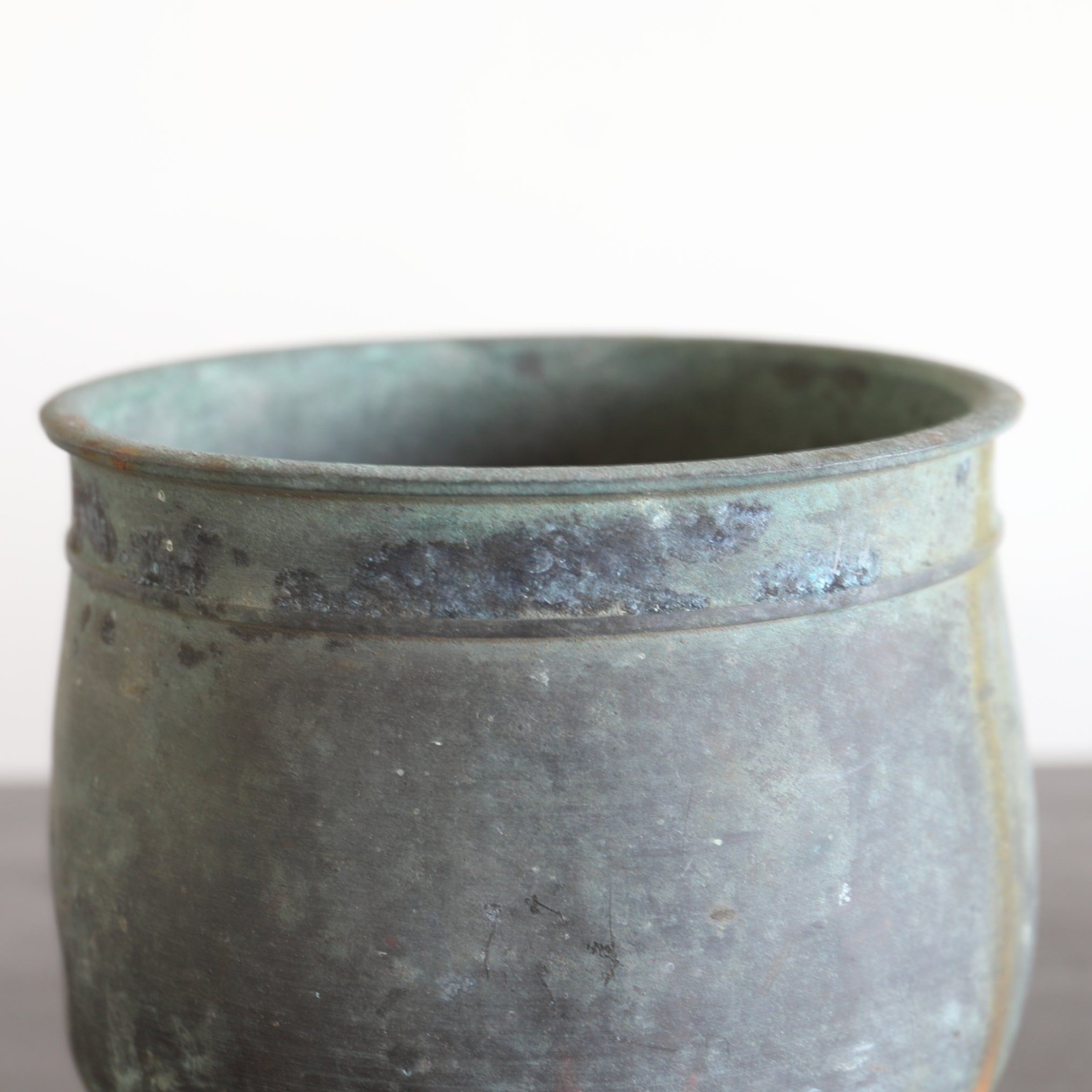 清代 緑青 古銅建水(1616–1911 CE)