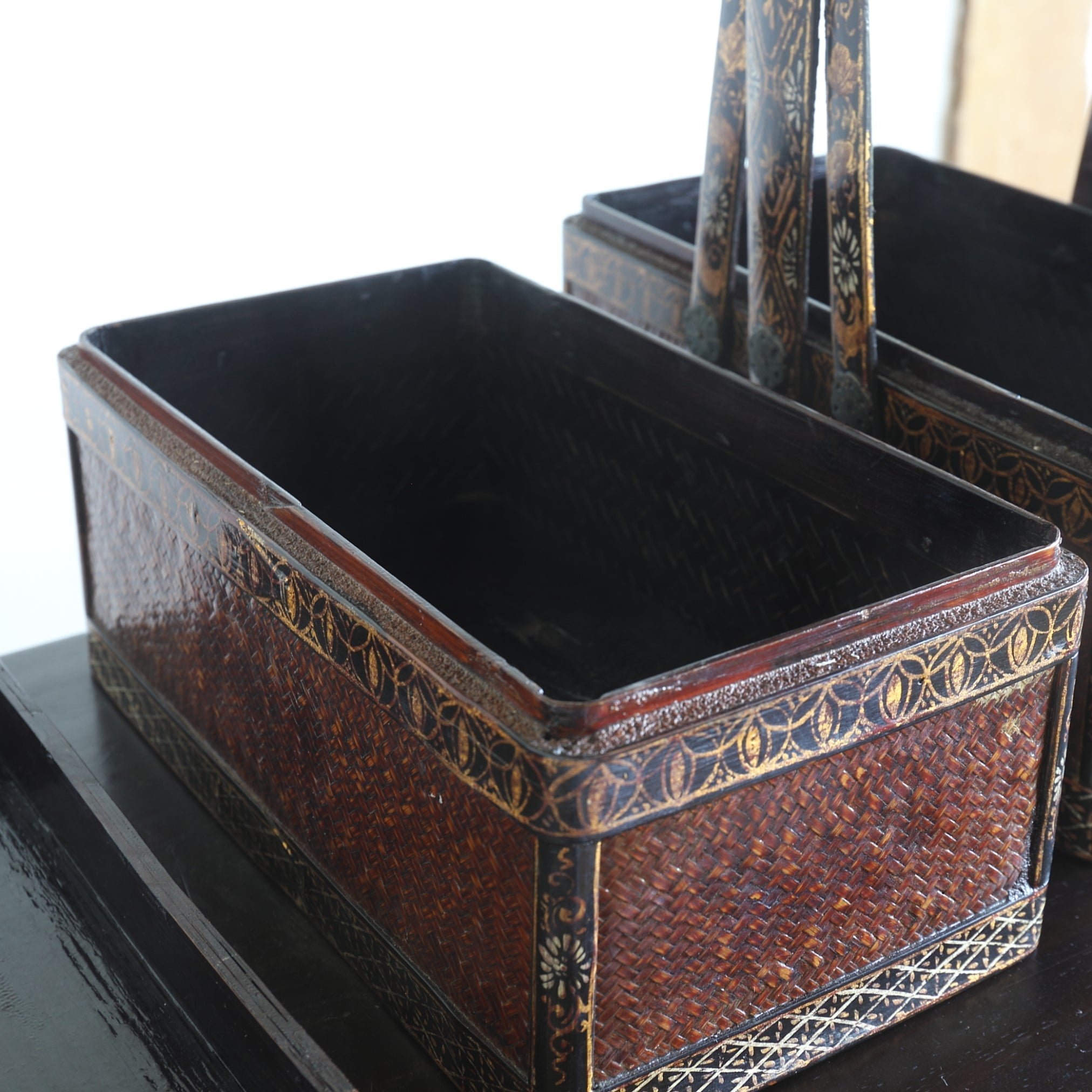 CESTA CON ASA, Dinastía Qing(1616–1911 d. C.)