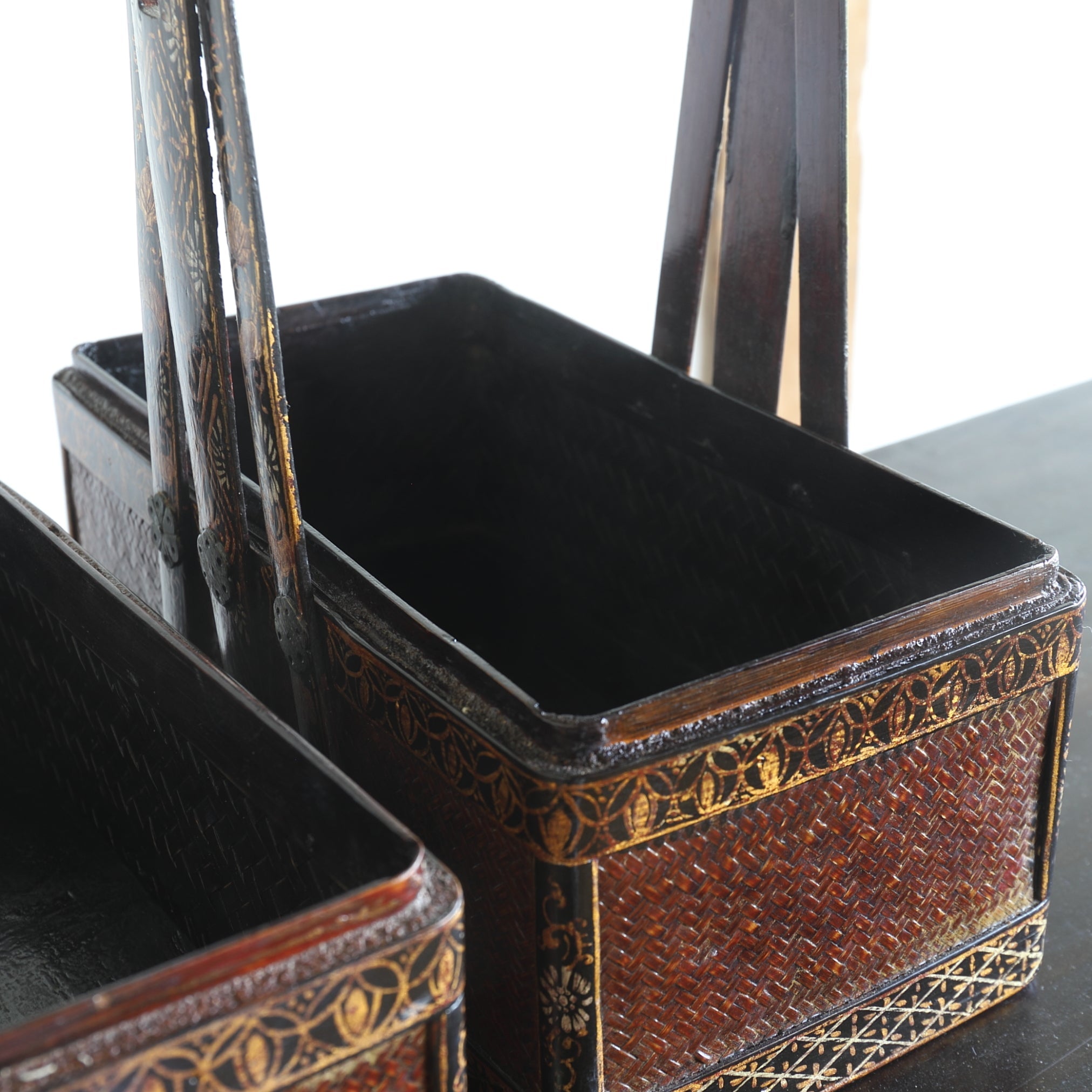 CESTA CON ASA, Dinastía Qing(1616–1911 d. C.)