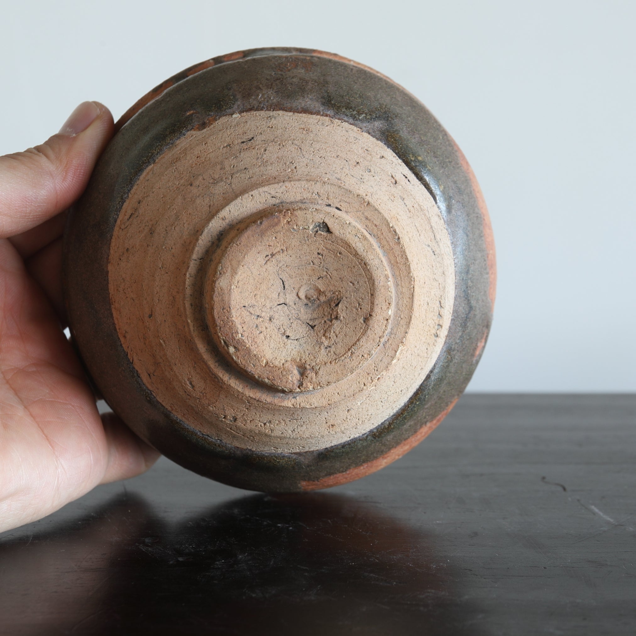TAZÓN DE TÉ, Ko-Seto, con vidriado de hierro moteado, Período Muromachi(1336–1573 d. C.)