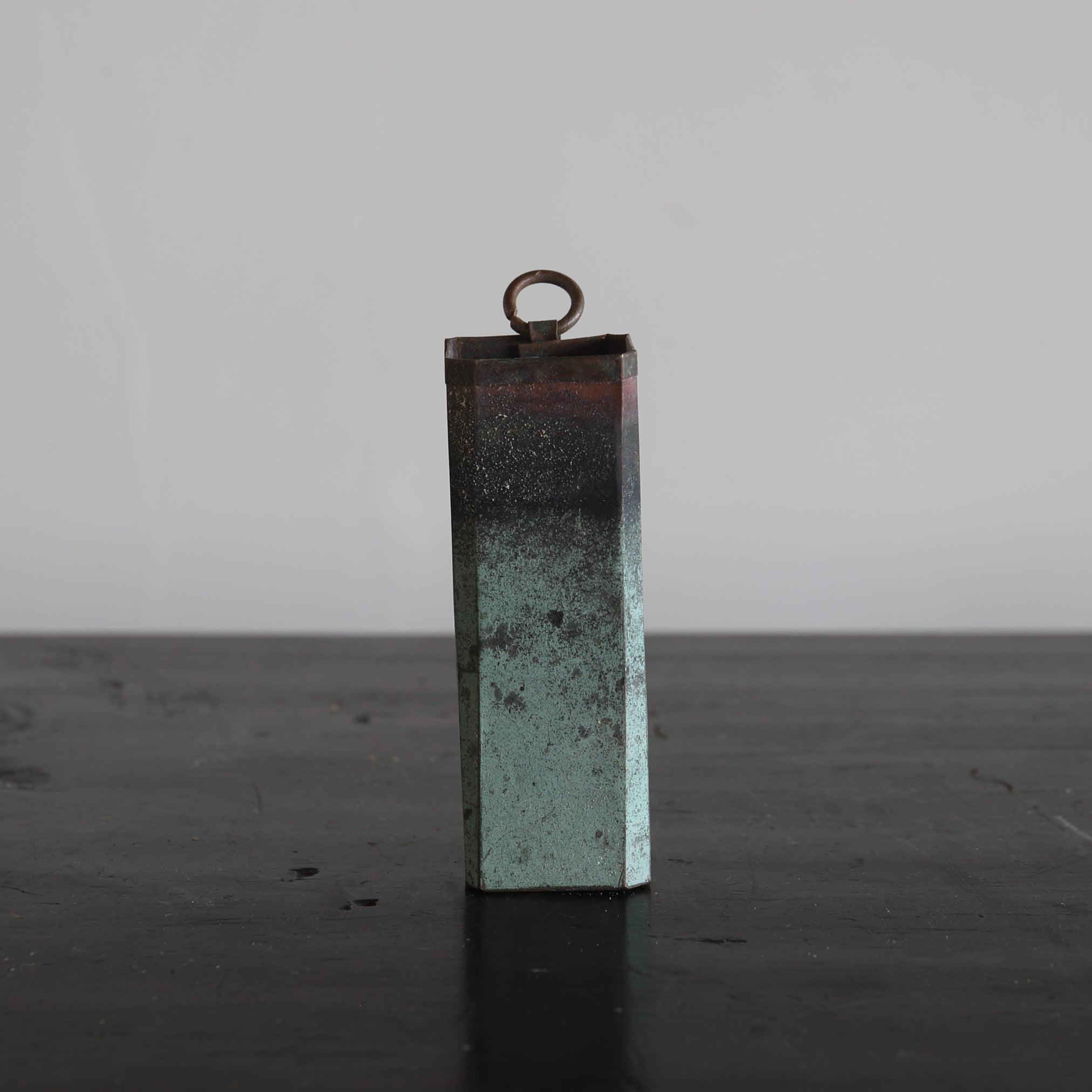 VASO DA APPENDERE DI LASTRA DI RAME ANTICO