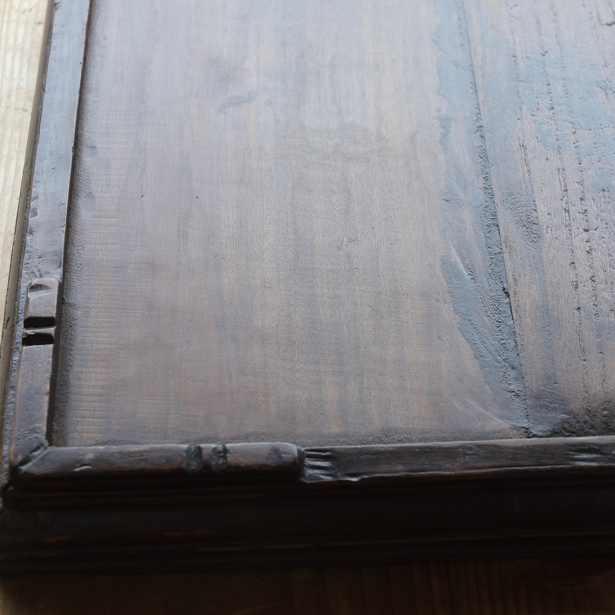 BANDEJA DE MADERA GRANDE, En forma de cuadrada, a4, Dinastía Joseon(1392–1897 d. C.)