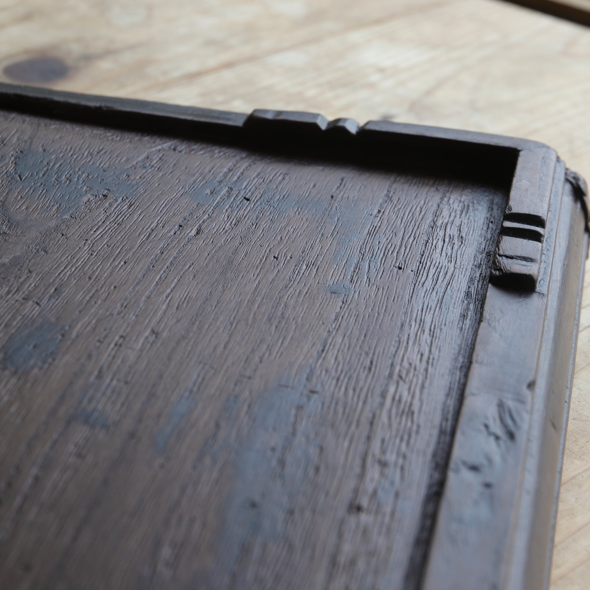 BANDEJA DE MADERA GRANDE, En forma de cuadrada, a4, Dinastía Joseon(1392–1897 d. C.)