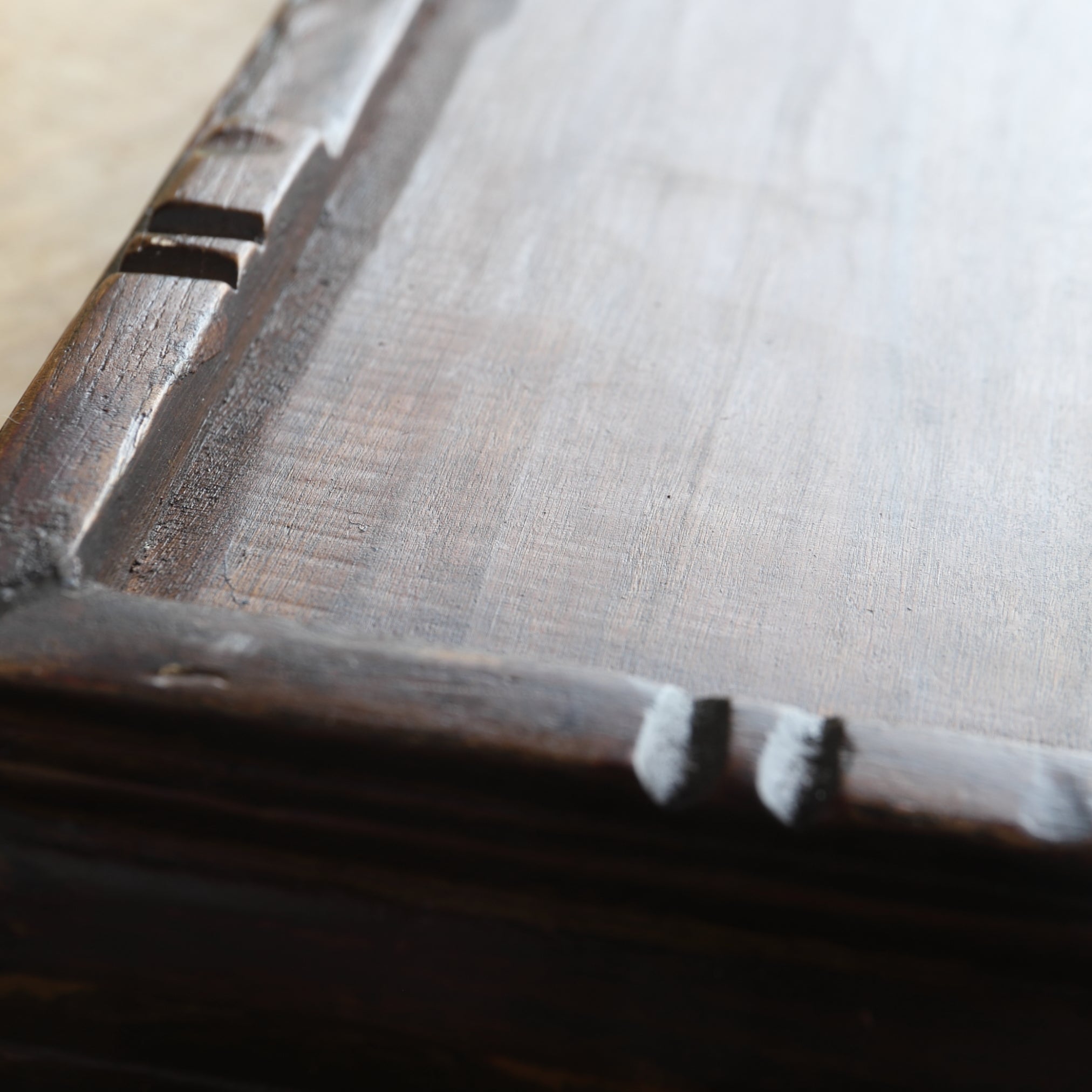 BANDEJA DE MADERA GRANDE, En forma de cuadrada, a4, Dinastía Joseon(1392–1897 d. C.)