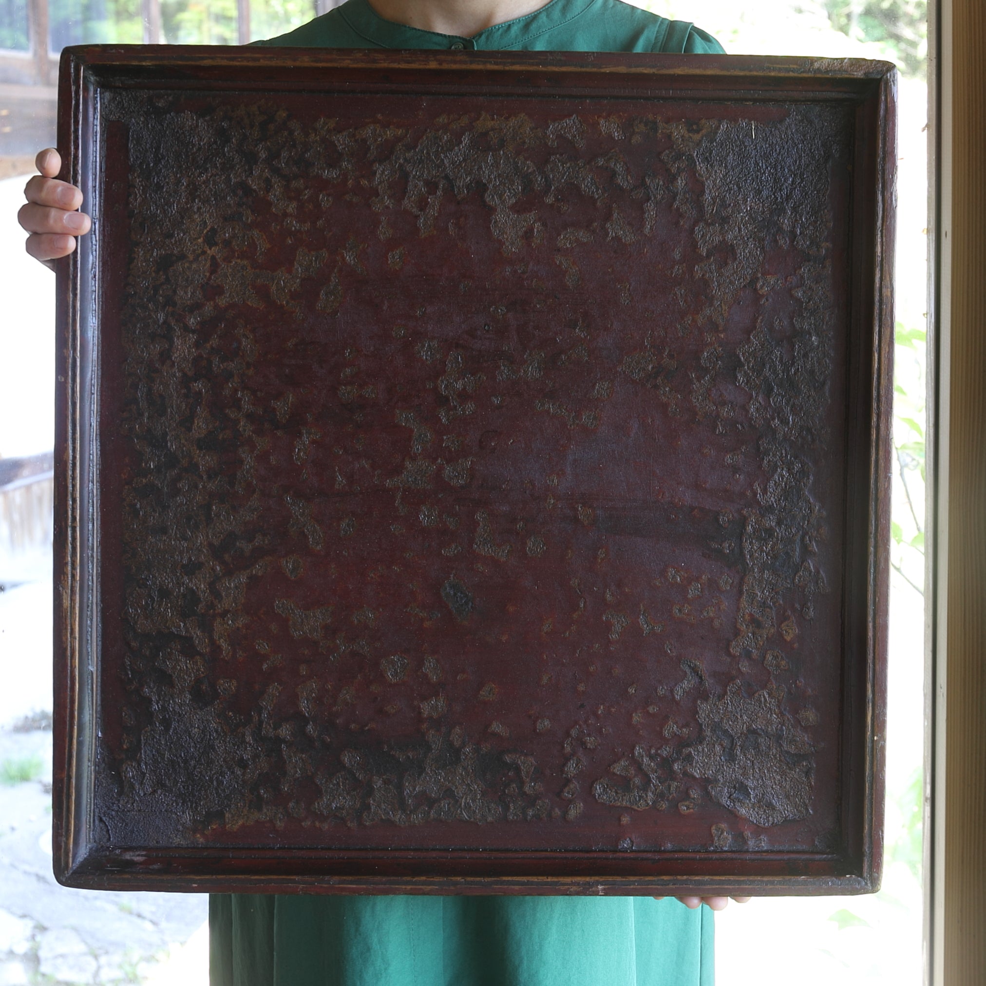 BANDEJA DE MADERA GRANDE, En forma de cuadrada, a5, Dinastía Joseon(1392–1897 d. C.)