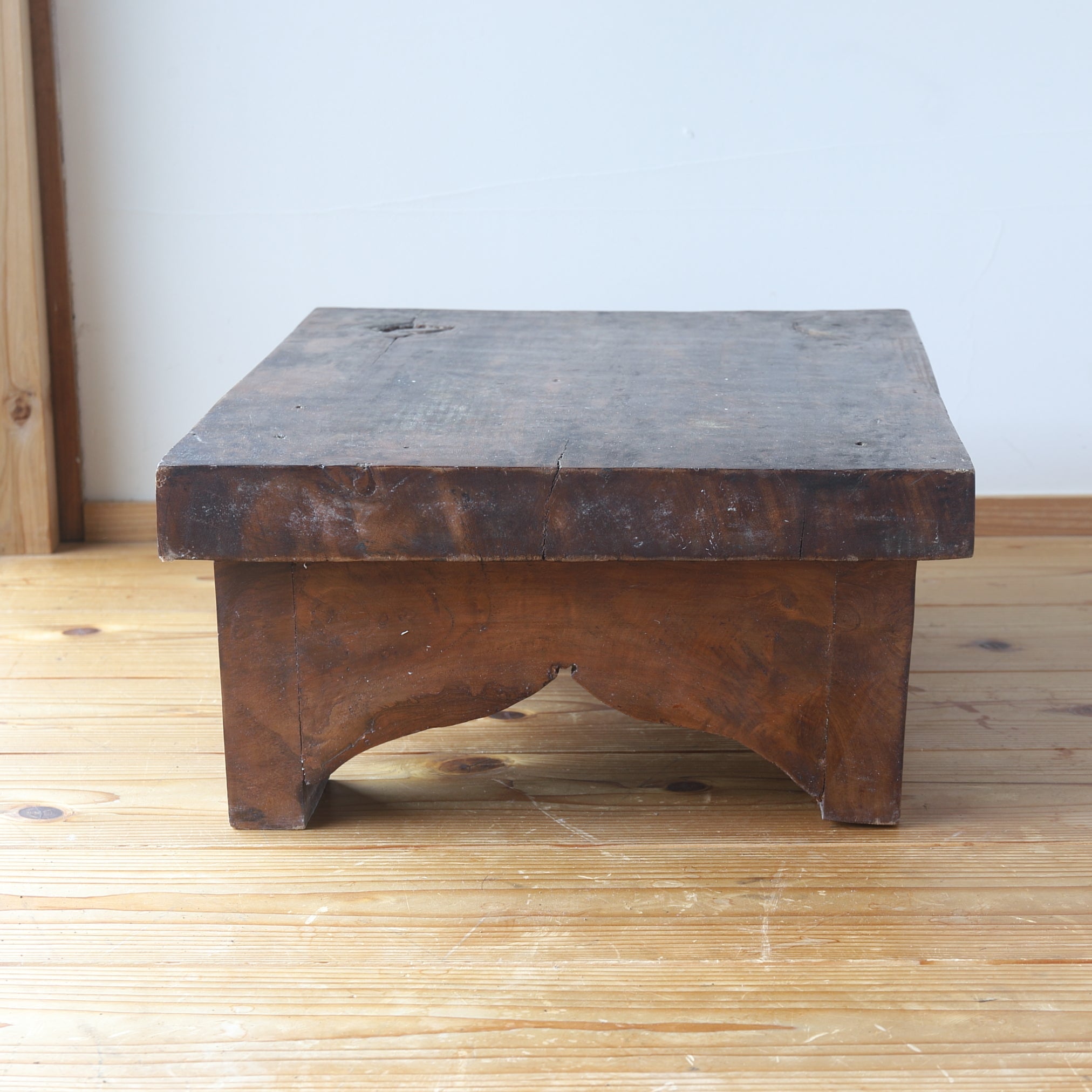 SOPORTE DE MADERA, Dinastía Joseon(1392–1897 d. C.)