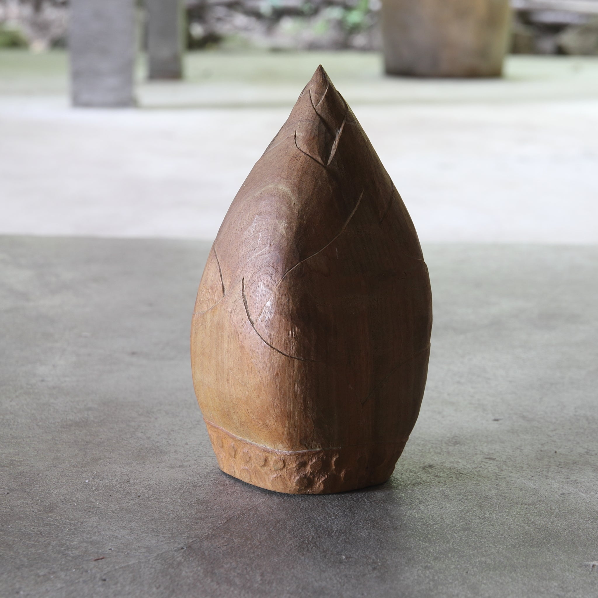 VASO EN FORMA DE BROTE DE BAMBÚ DE MADERA, Período Taisho(1912–1926 d. C.)