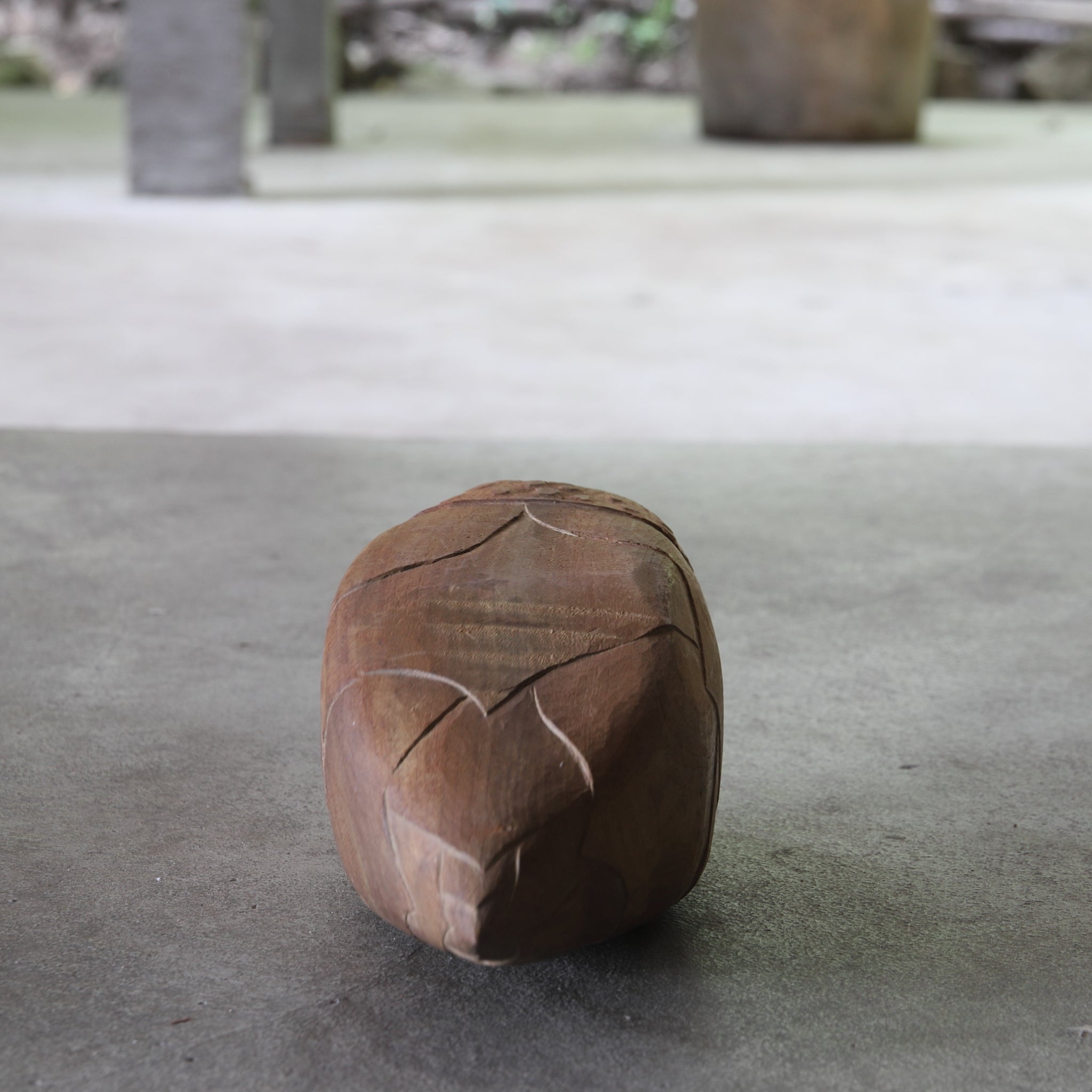 VASO EN FORMA DE BROTE DE BAMBÚ DE MADERA, Período Taisho(1912–1926 d. C.)
