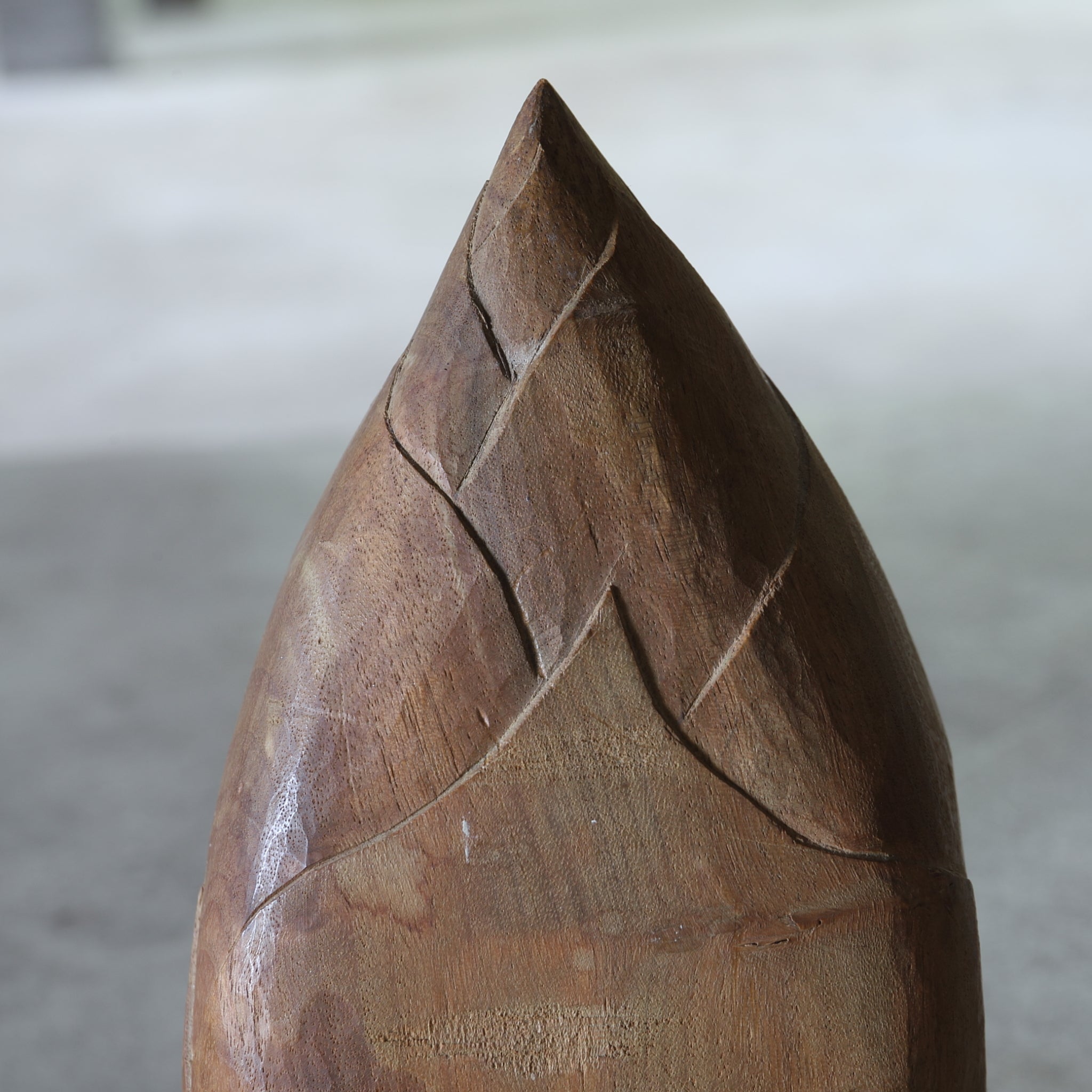 VASO EN FORMA DE BROTE DE BAMBÚ DE MADERA, Período Taisho(1912–1926 d. C.)