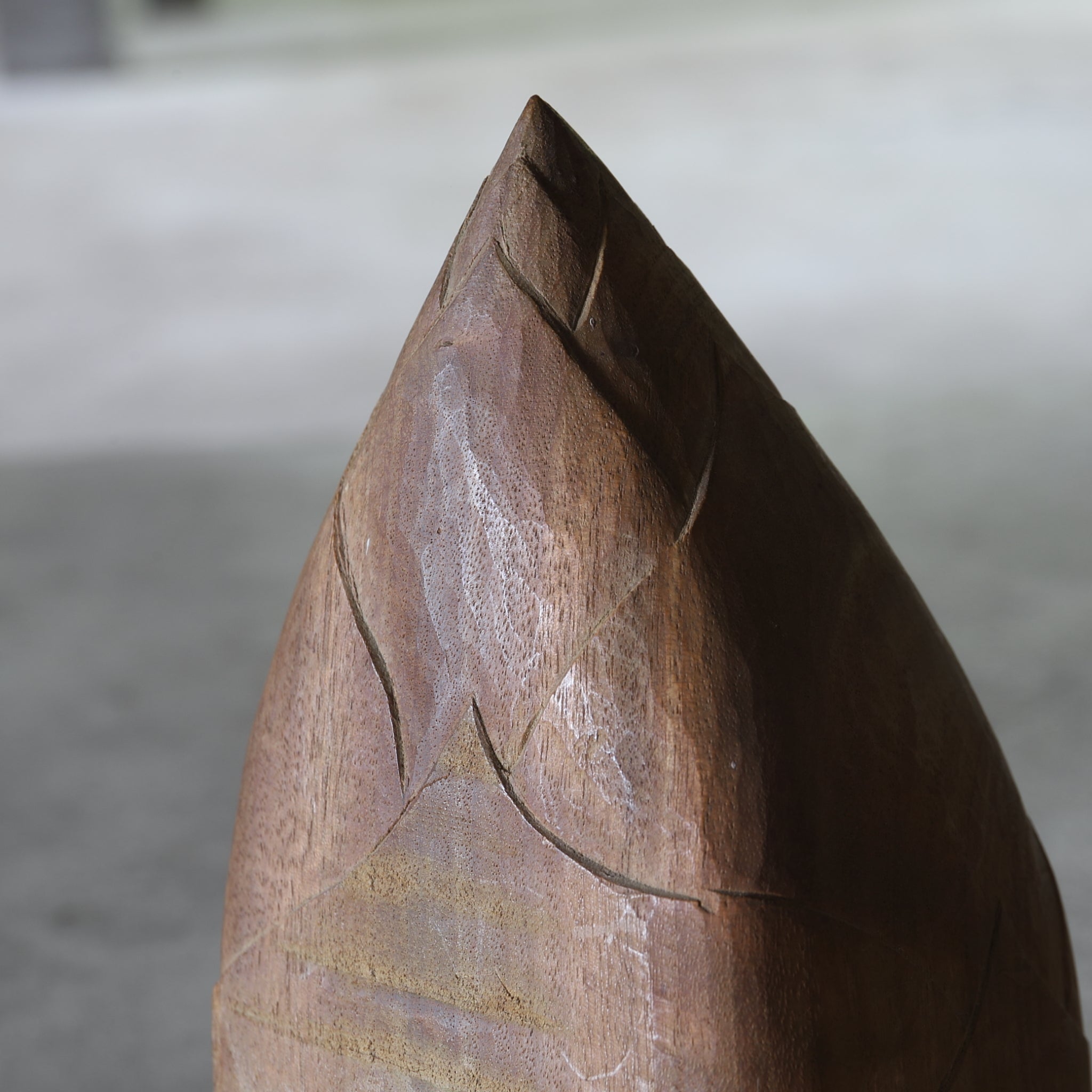 VASO EN FORMA DE BROTE DE BAMBÚ DE MADERA, Período Taisho(1912–1926 d. C.)