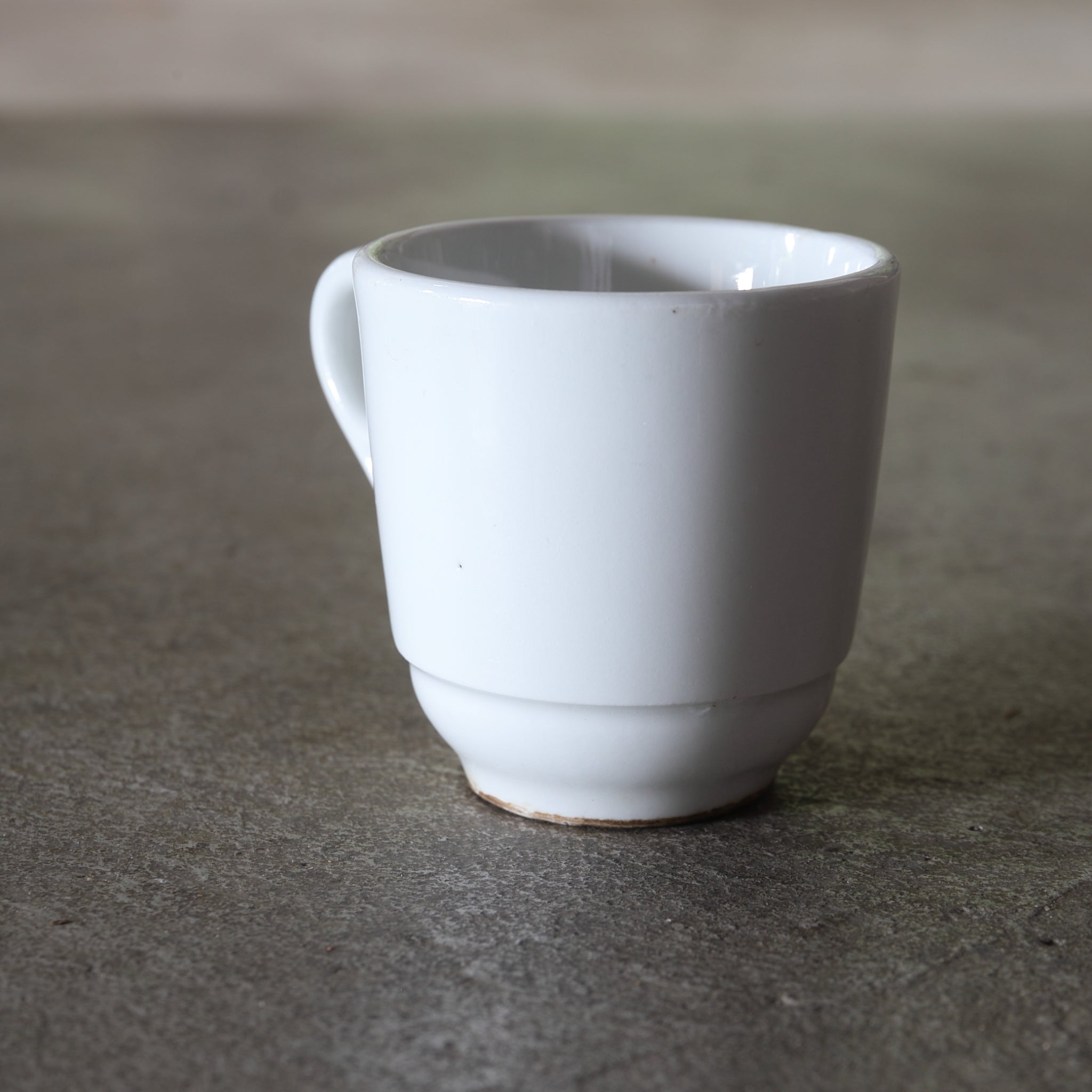 TAZA PARA BRÛLOT, Porcelana blanca, Antigüedad francesa, Moderno(Siglos XIX–XX)