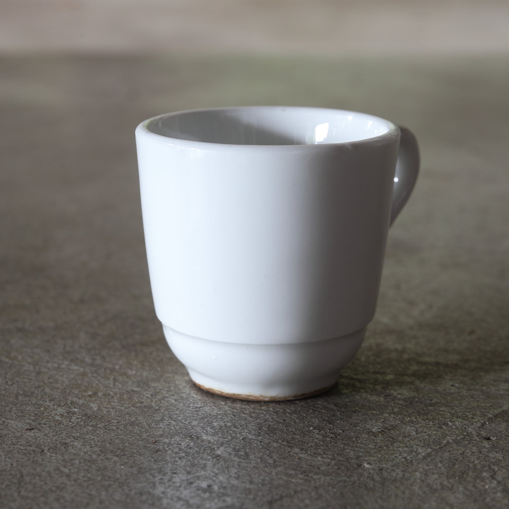 TAZA PARA BRÛLOT, Porcelana blanca, Antigüedad francesa, Moderno(Siglos XIX–XX)