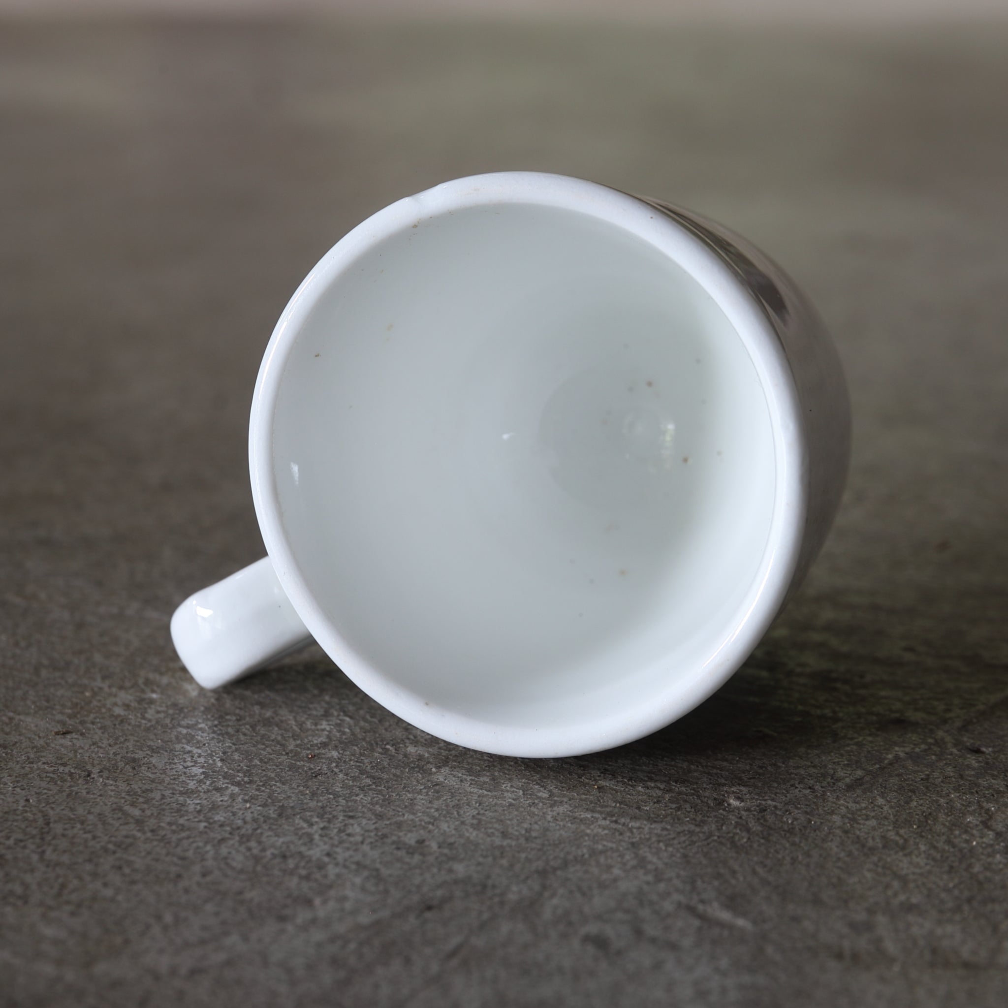 TAZA PARA BRÛLOT, Porcelana blanca, Antigüedad francesa, Moderno(Siglos XIX–XX)