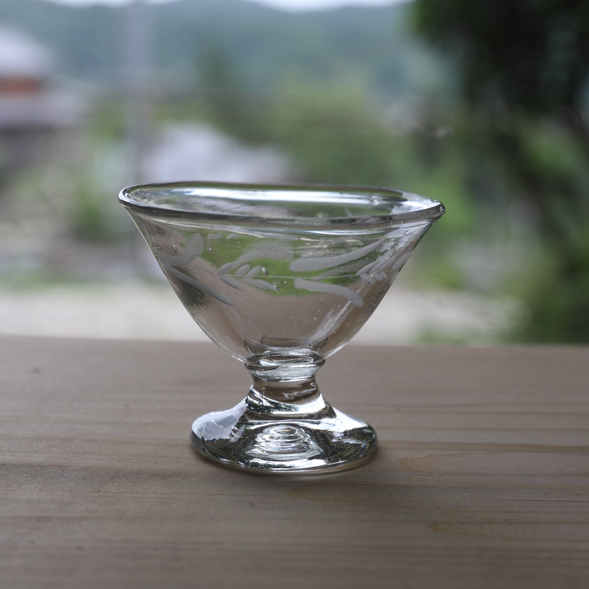 COPA CON PIE ALTO DE VIDRIO, Juego de 5, Período Meiji(1868–1912 d. C.)