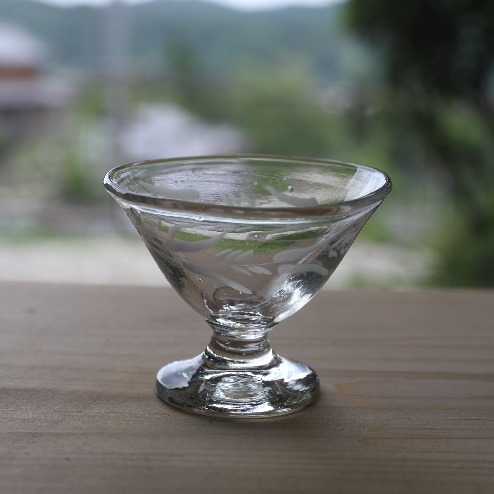 COPA CON PIE ALTO DE VIDRIO, Juego de 5, Período Meiji(1868–1912 d. C.)