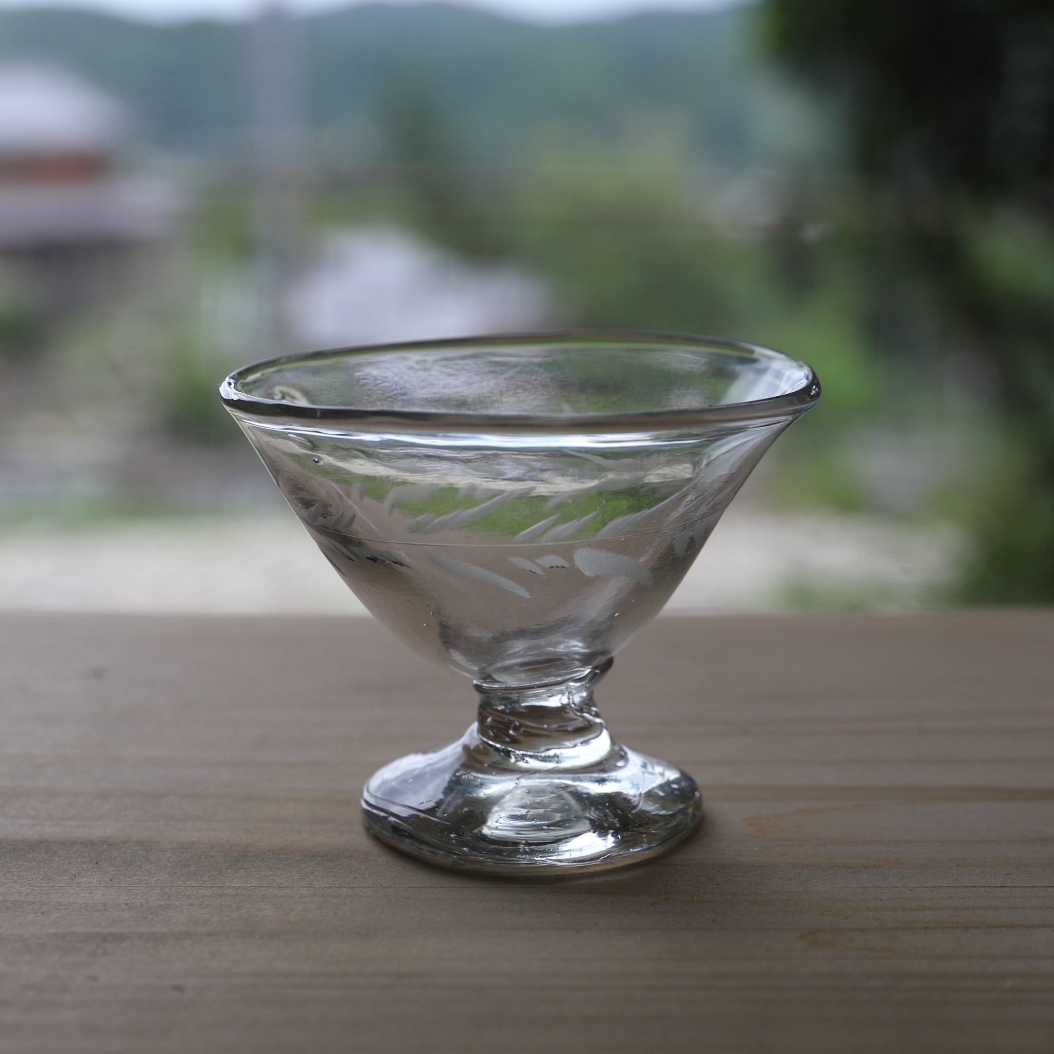 COPA CON PIE ALTO DE VIDRIO, Juego de 5, Período Meiji(1868–1912 d. C.)