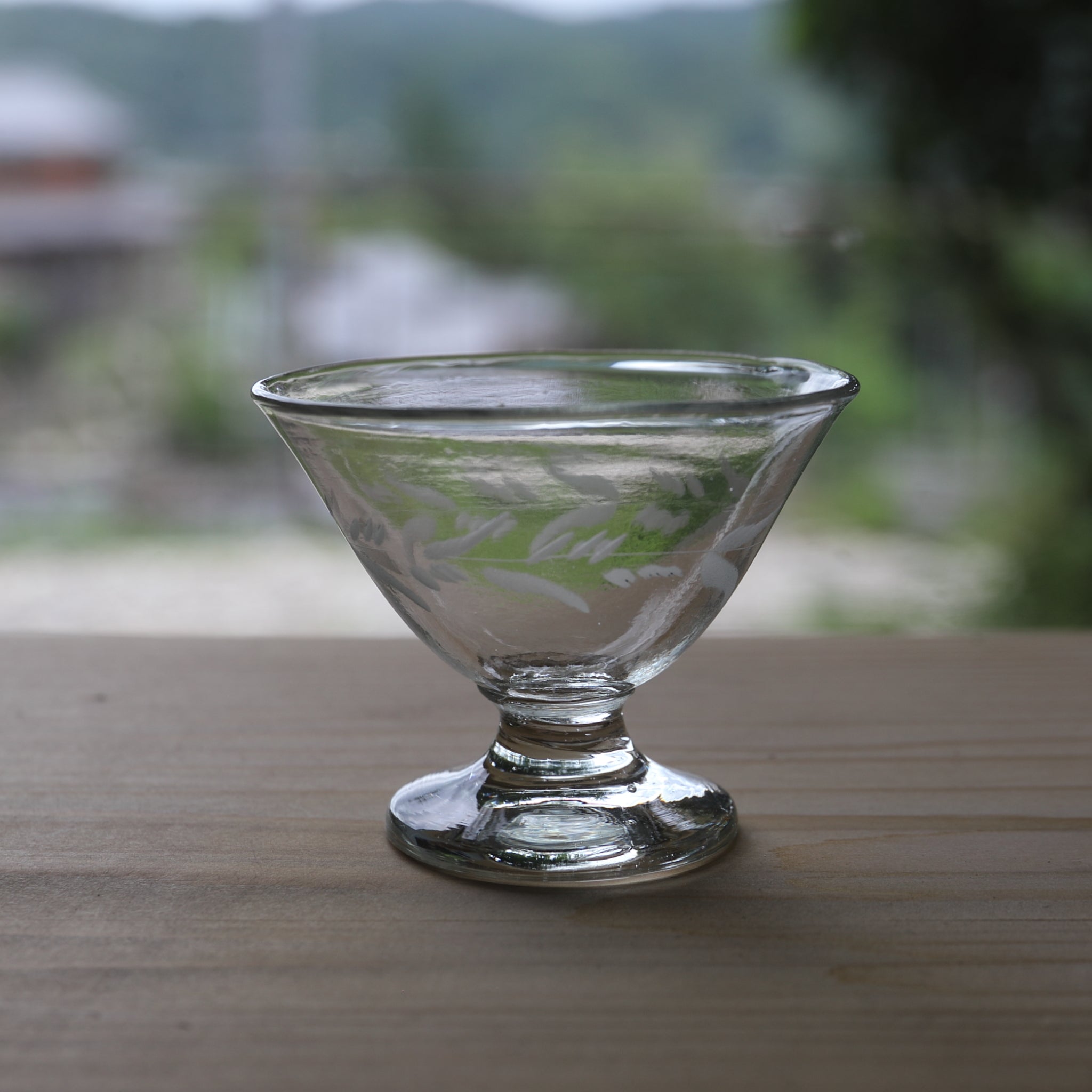 COPA CON PIE ALTO DE VIDRIO, Juego de 5, Período Meiji(1868–1912 d. C.)