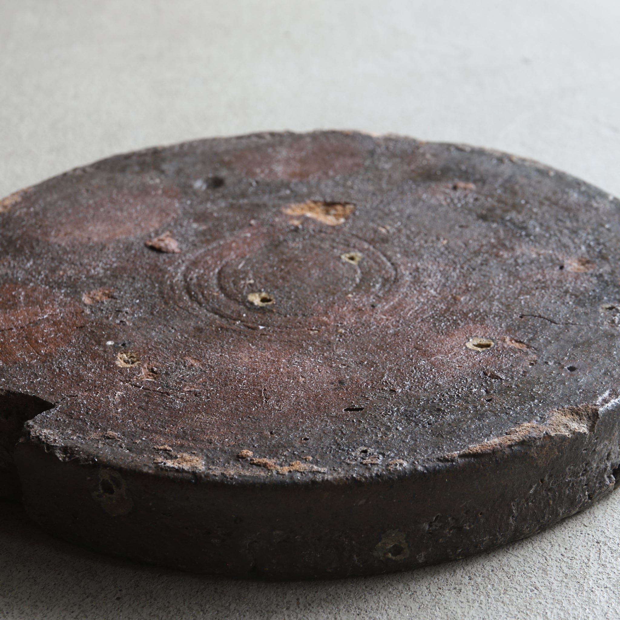 PLACA DE CERÁMICA, Ko-Iwami, Período Meiji(1868–1912 d. C.)