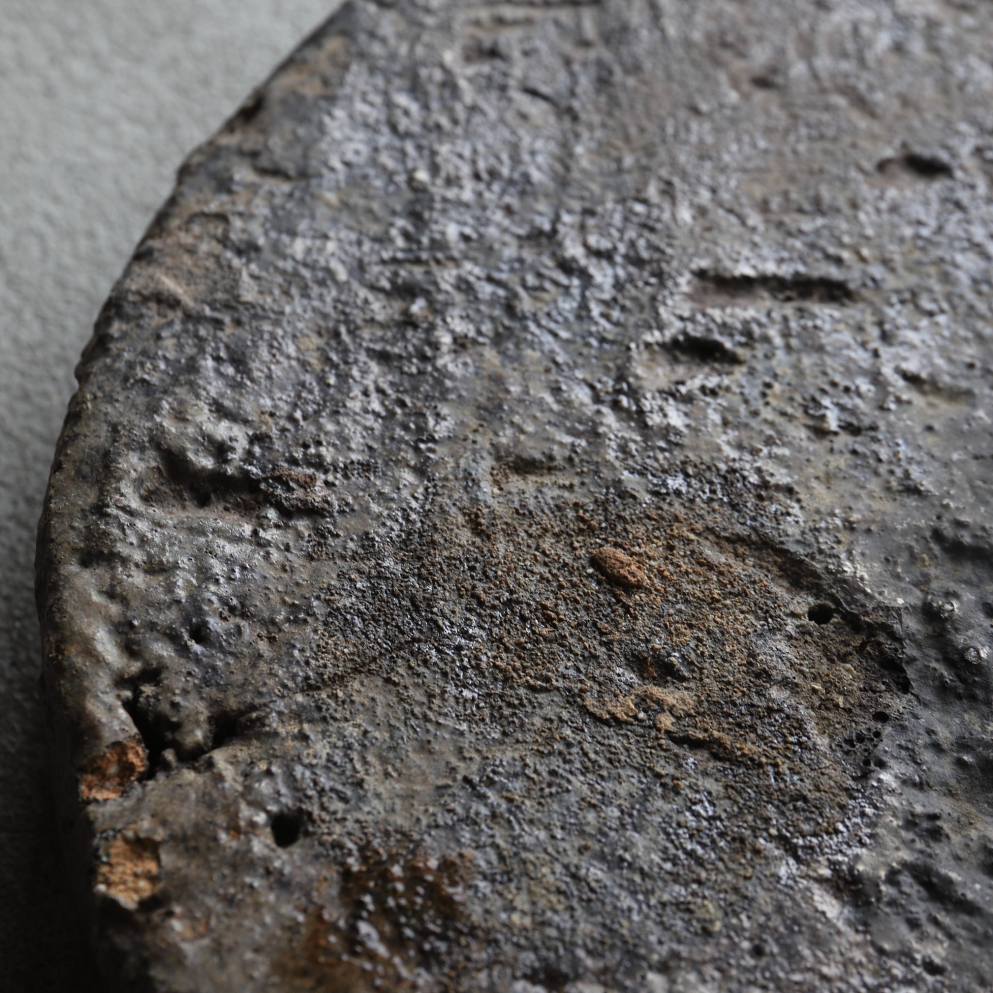 PLACA DE CERÁMICA, Ko-Iwami, Período Meiji(1868–1912 d. C.)