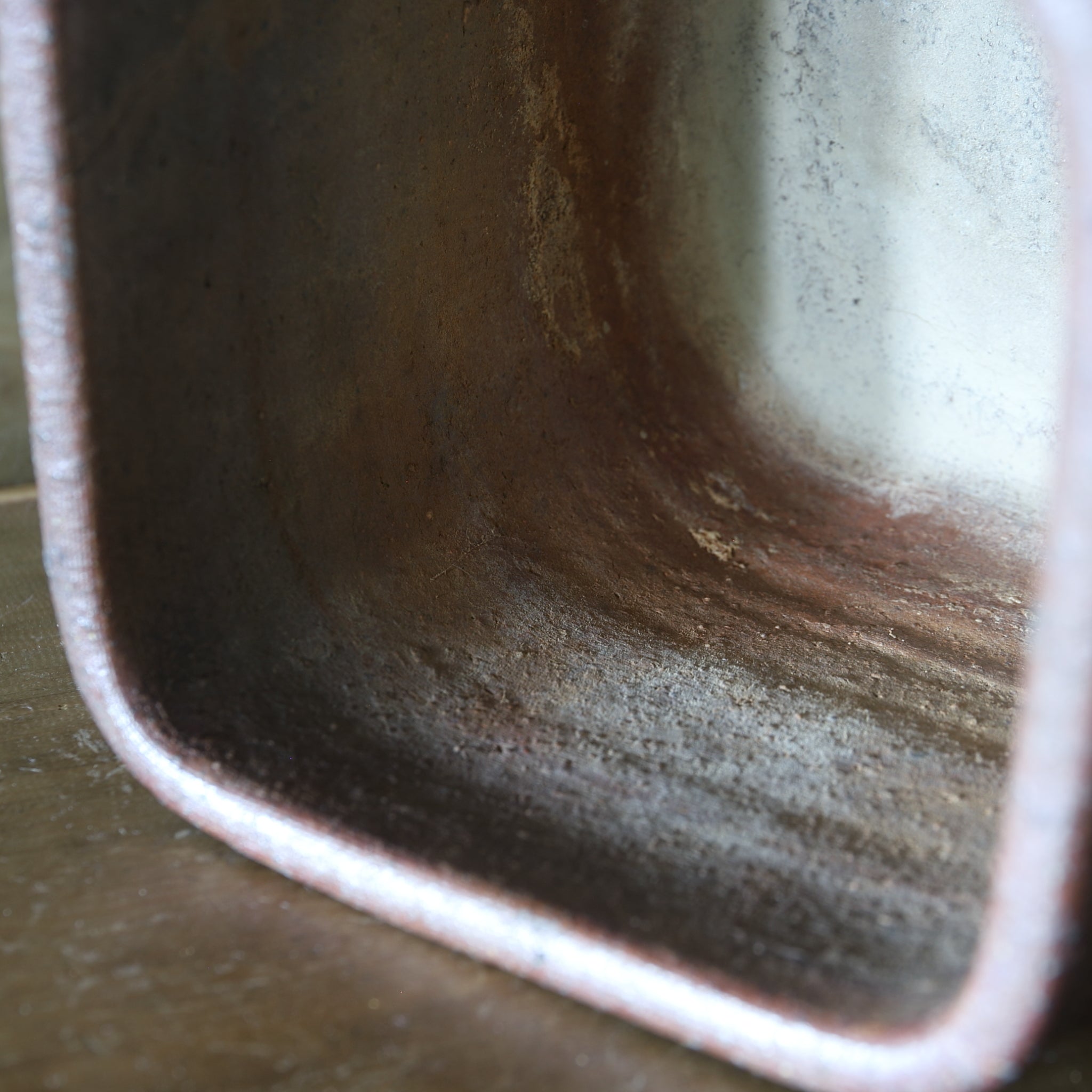 TUBE, Ko-Bizen, with a square-shaped form, Muromachi Period(1336–1573CE)