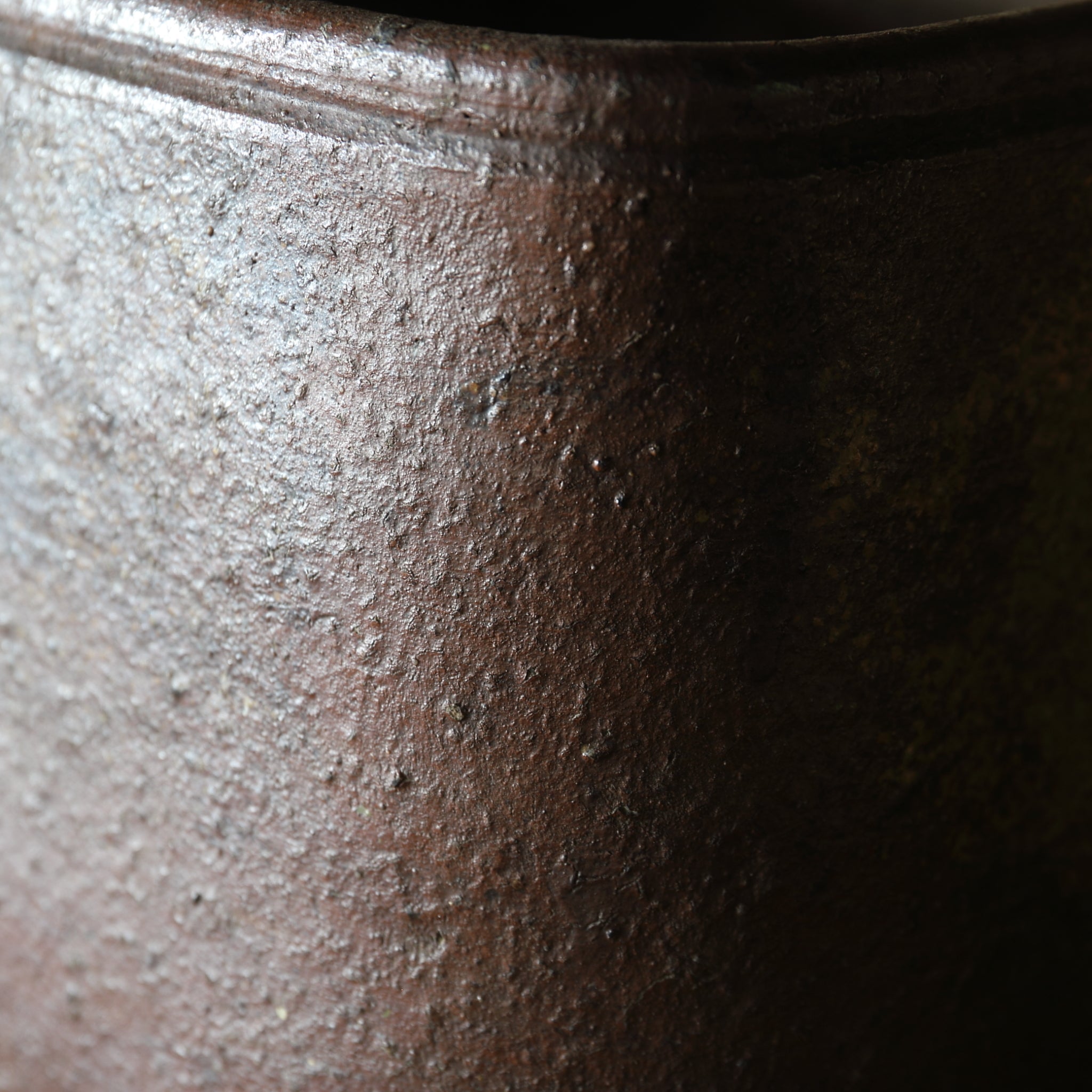 TUBE, Ko-Bizen, with a square-shaped form, Muromachi Period(1336–1573CE)