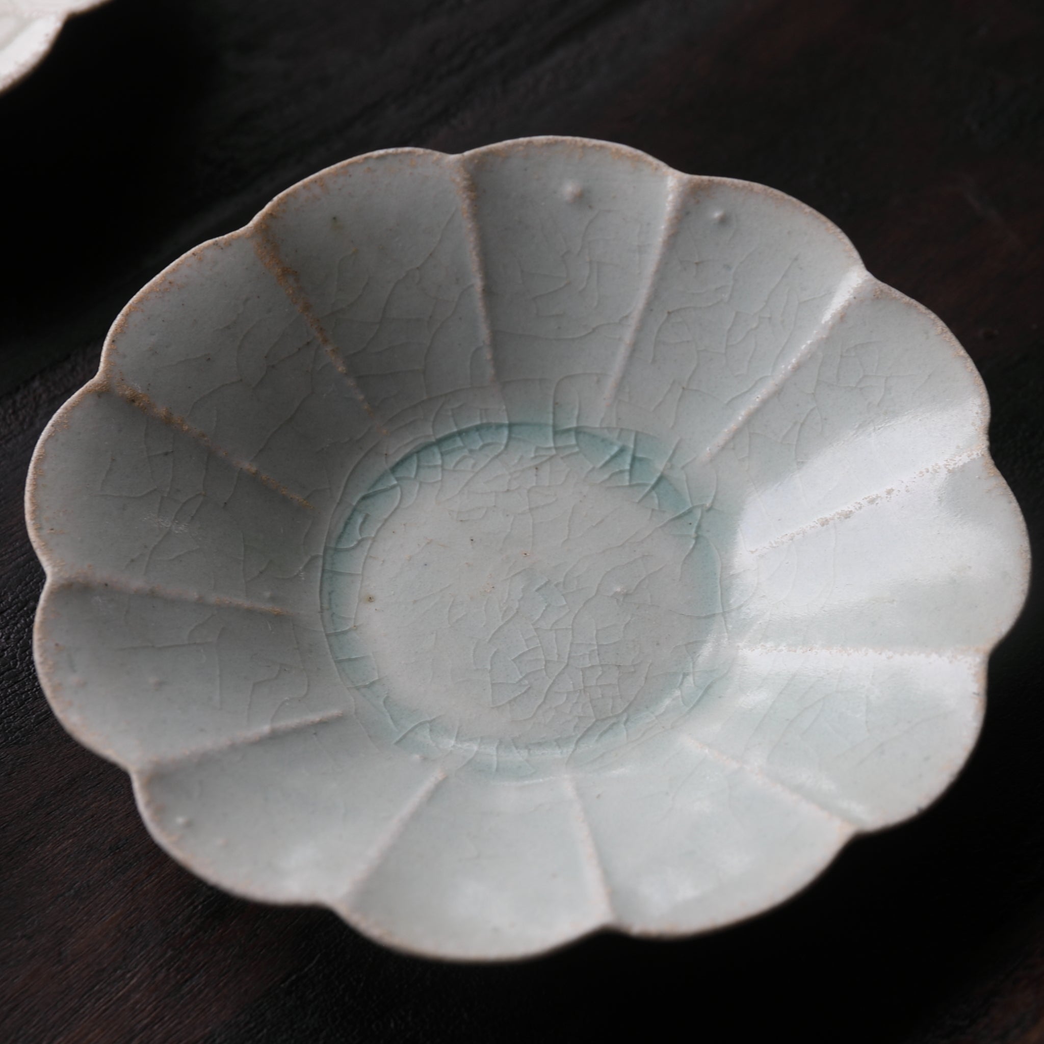 RUNDBLÜTENFÖRMIG TELLER, Yingqing, 5er-set, Song–Yuan-Dynastie(960–1368 n. Chr.)