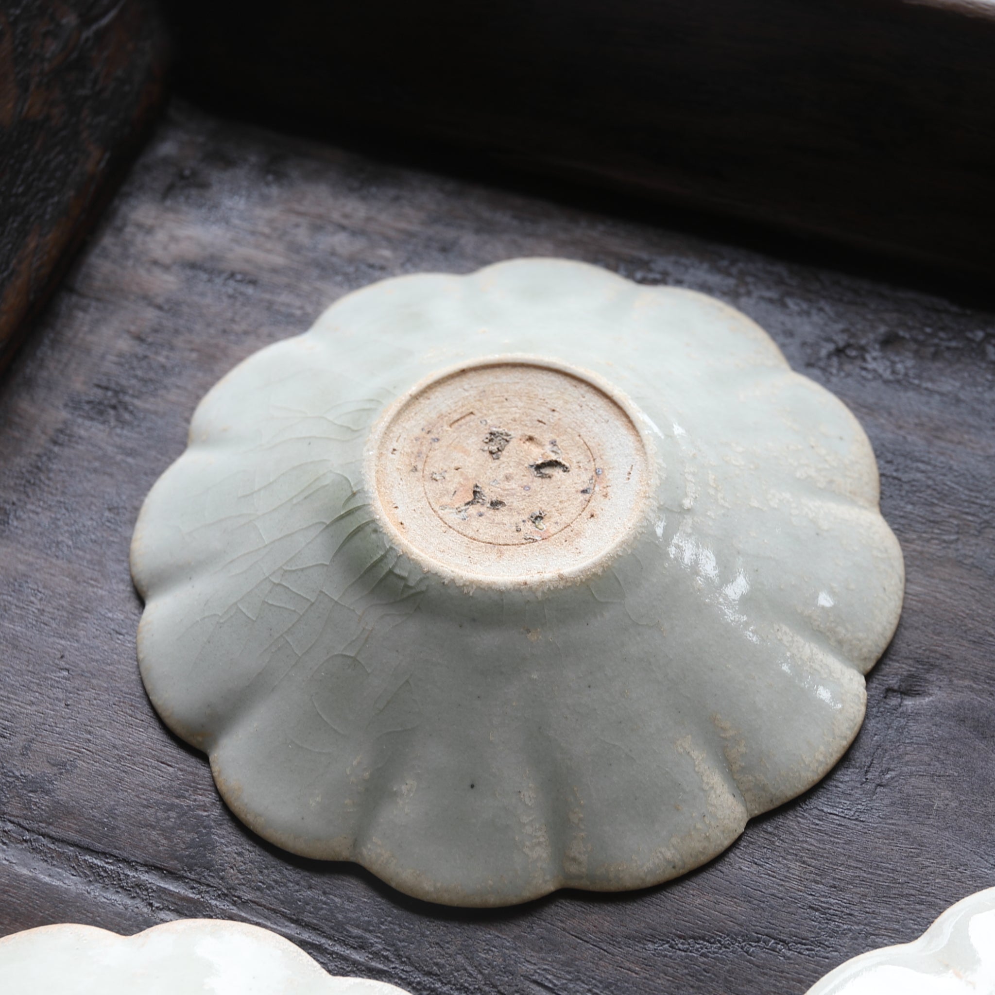 RUNDBLÜTENFÖRMIG TELLER, Yingqing, 5er-set, Song–Yuan-Dynastie(960–1368 n. Chr.)