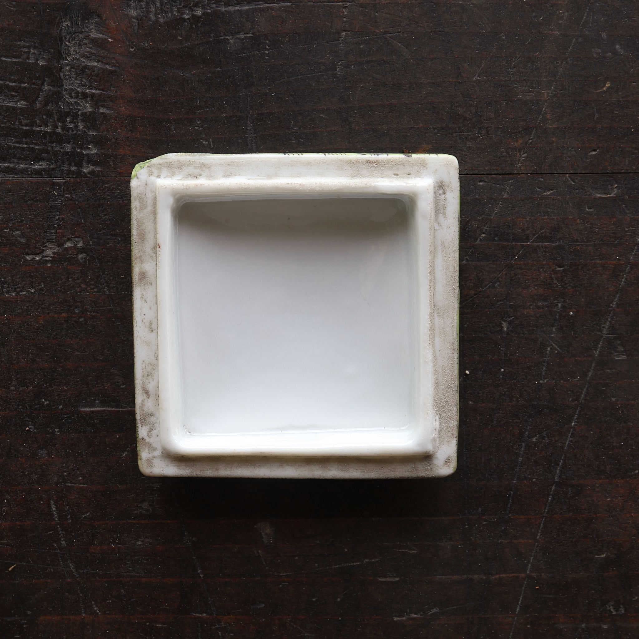 CAJA ESCALONADA PARA DULCES, Ko-Imari, Período Edo(1603–1867 d. C.)