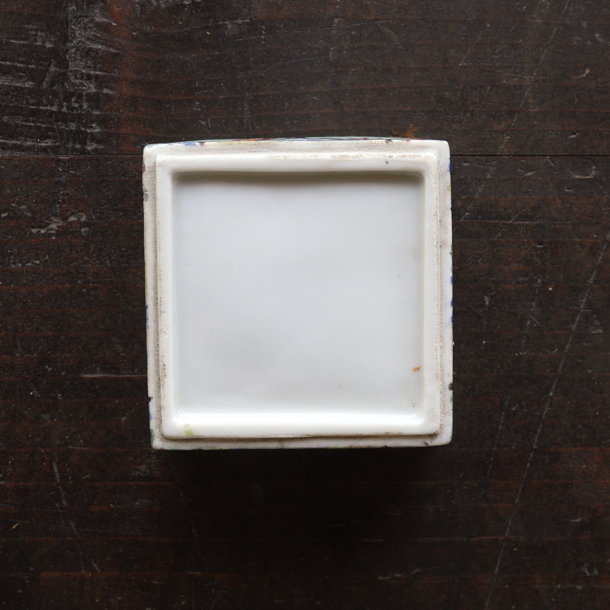CAJA ESCALONADA PARA DULCES, Ko-Imari, Período Edo(1603–1867 d. C.)