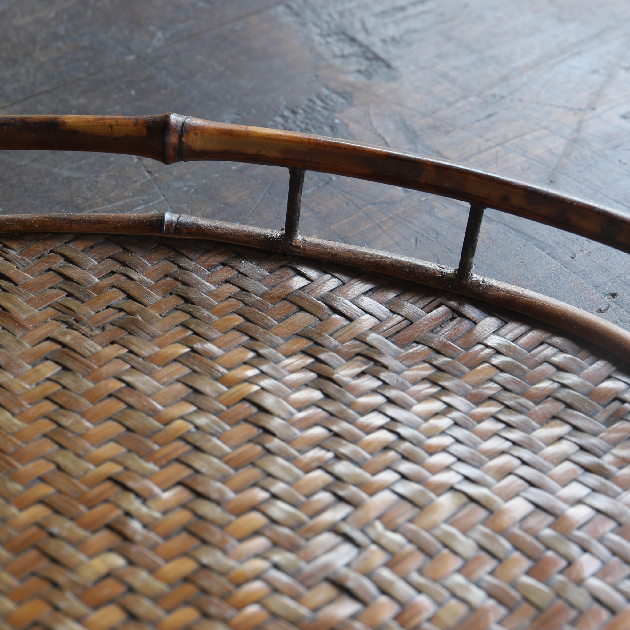 BANDEJA DE TÉ DE BAMBÚ, Con caja de madera, Período Edo(1603–1867 d. C.)