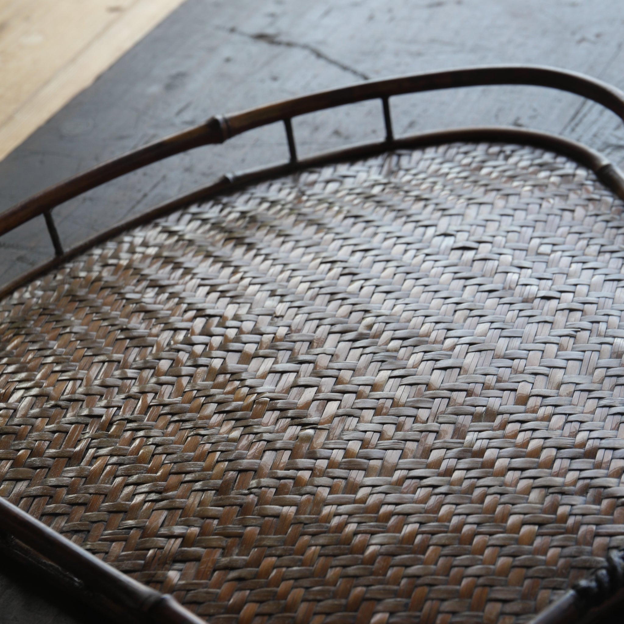 BANDEJA DE TÉ DE BAMBÚ, Con caja de madera, Período Edo(1603–1867 d. C.)