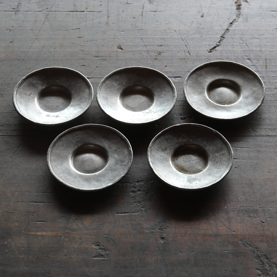 ALTE RUNDE ZINNERNE UNTERTASSE, Gemarkt, mit schachtel, 5er-set, Qing-Dynastie(1616–1911 n. Chr.)