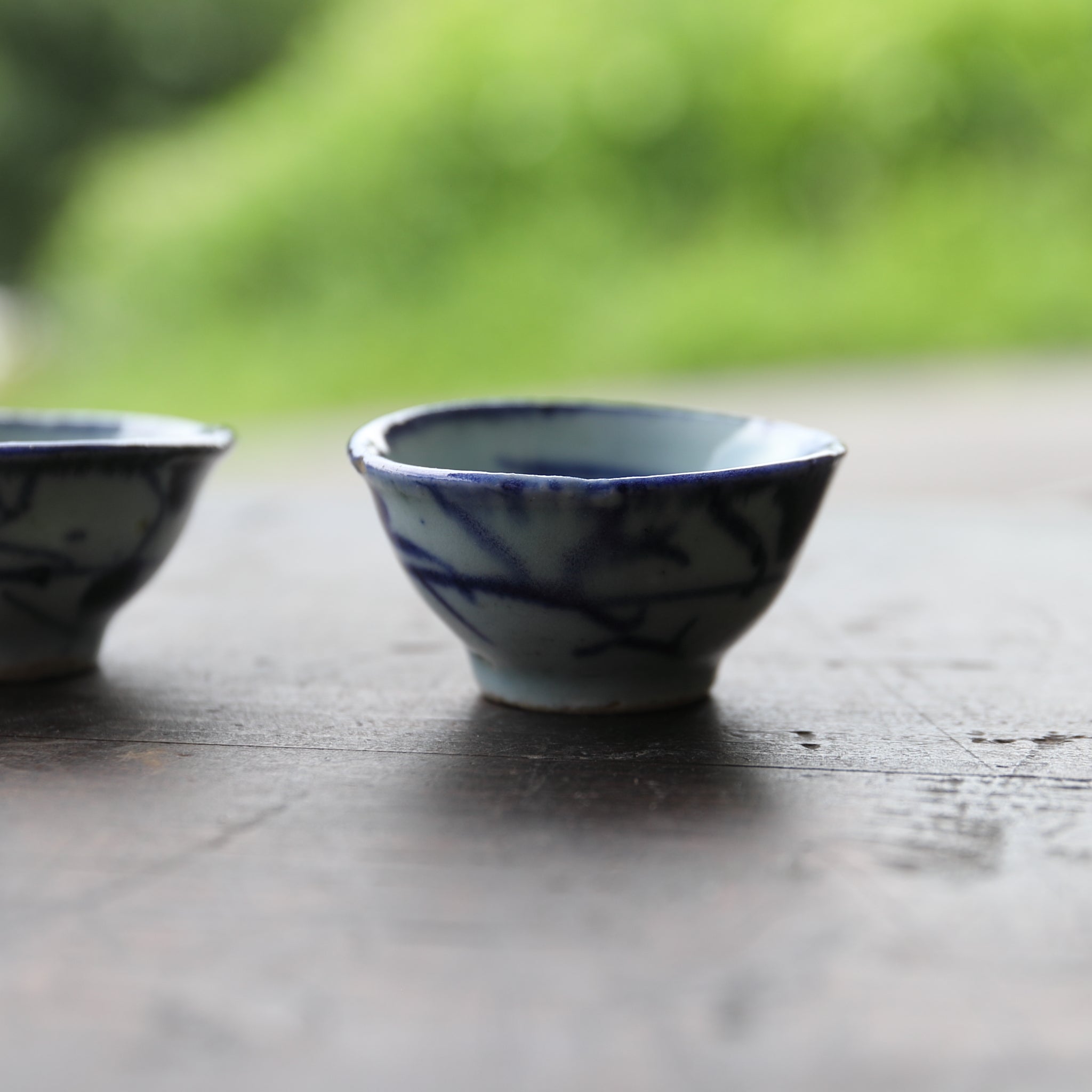 SENCHA-TEESCHALE, Unterglasurblaue mit Grasmuster, 5er-set, Qing-Dynastie(1616–1911 n. Chr.)