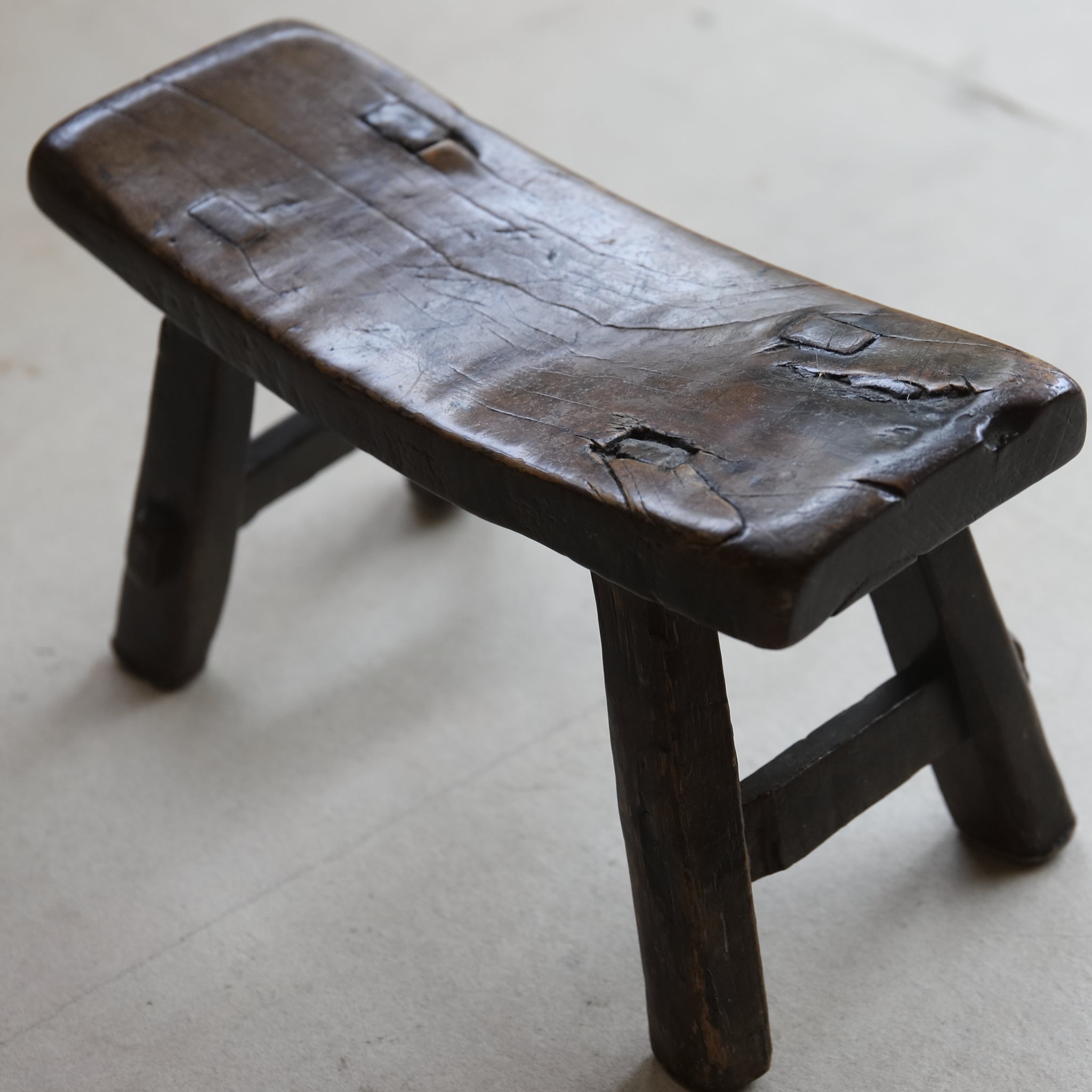ASIENTO DE MADERA, a, Dinastía Joseon(1392–1897 d. C.)