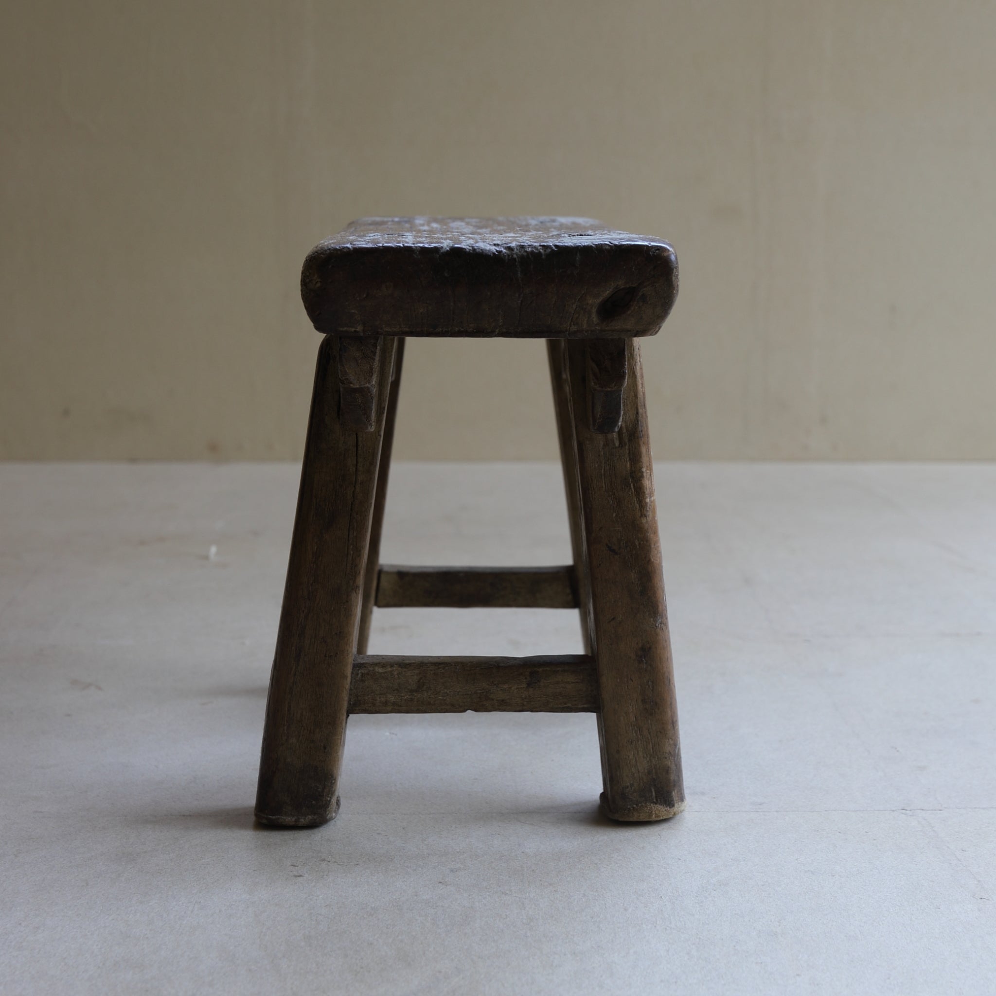 ASIENTO DE MADERA, b, Dinastía Joseon(1392–1897 d. C.)