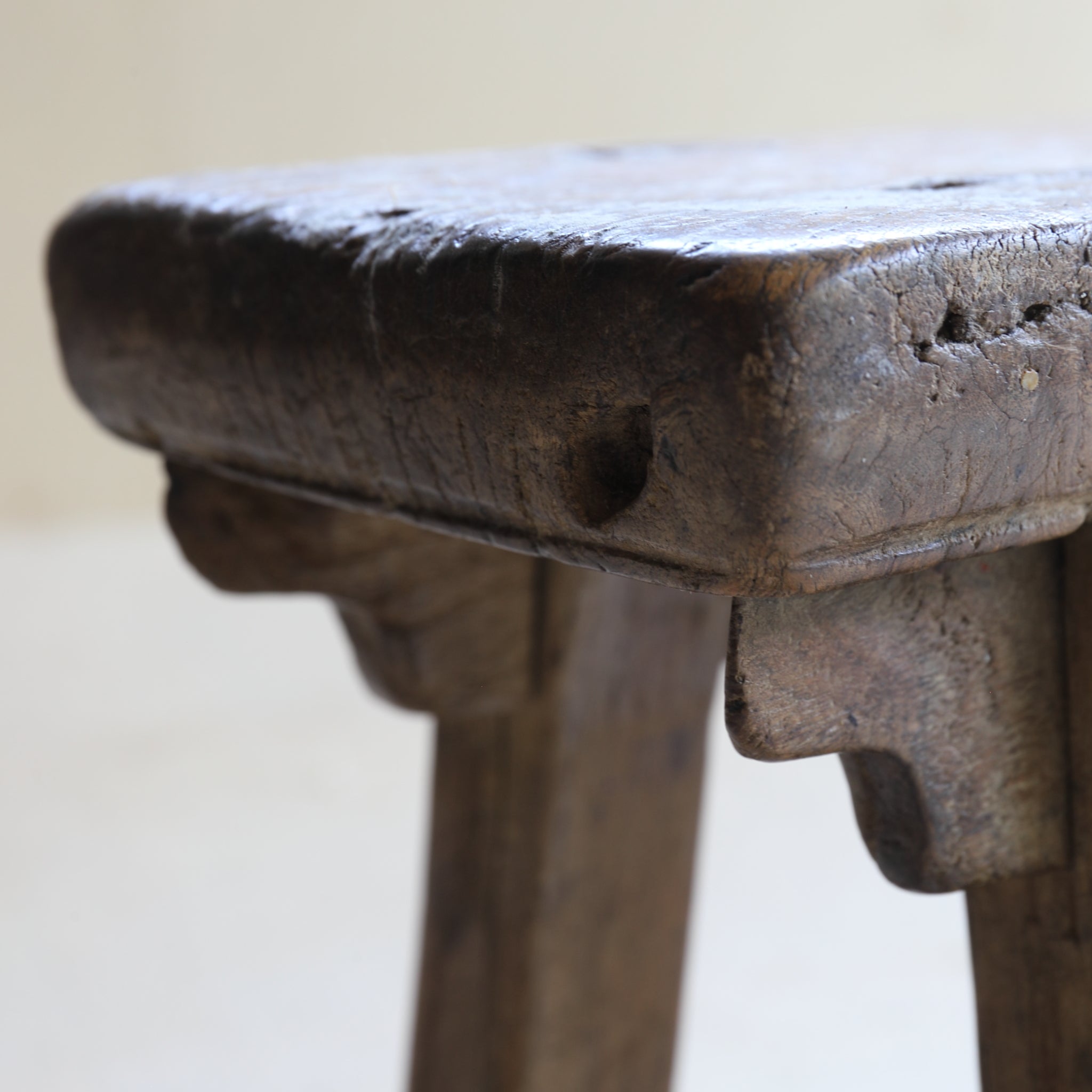 ASIENTO DE MADERA, b, Dinastía Joseon(1392–1897 d. C.)