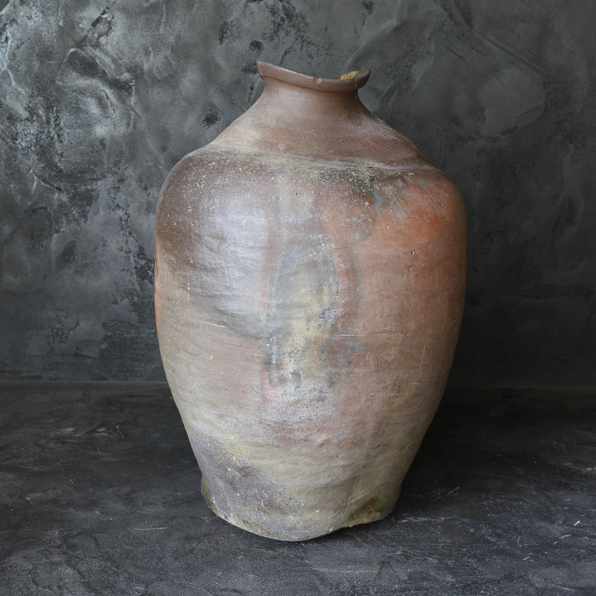 LARGE MISSHAPEN JAR, Nanban, Muromachi Period(1336–1573CE)
