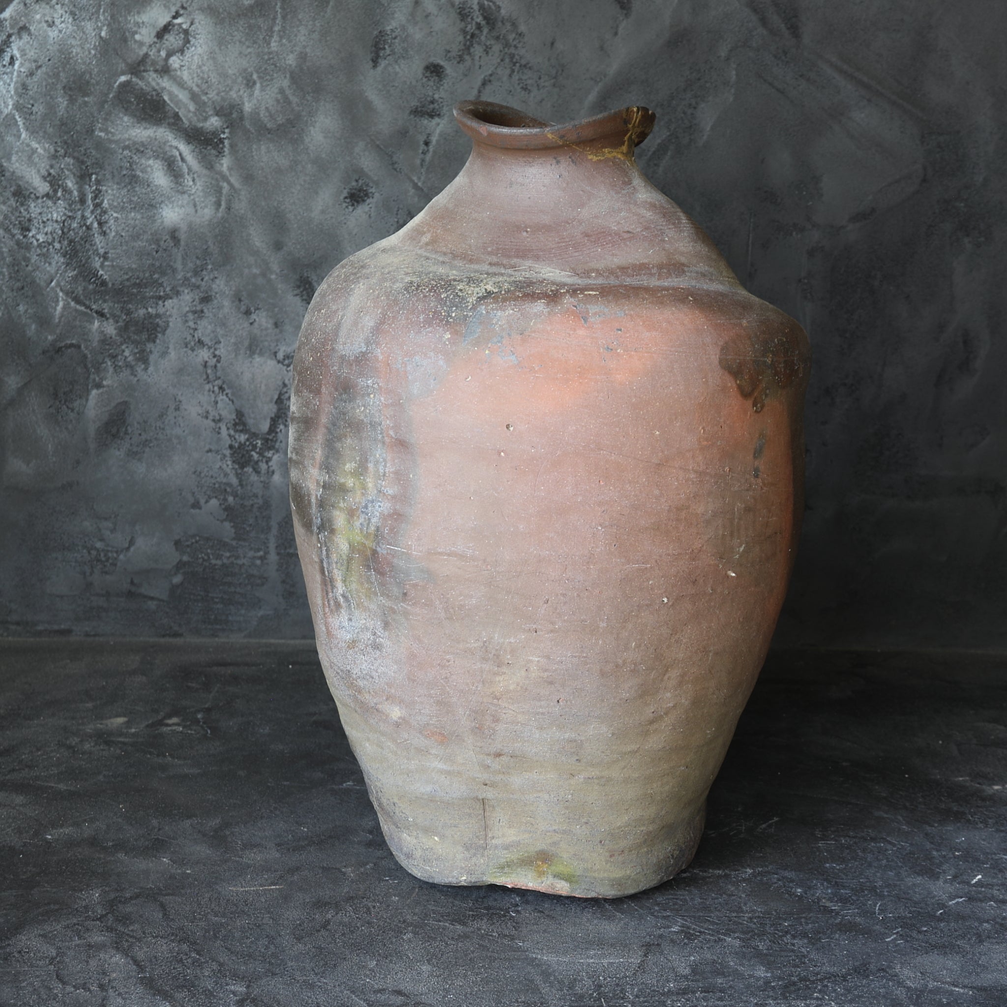 LARGE MISSHAPEN JAR, Nanban, Muromachi Period(1336–1573CE)