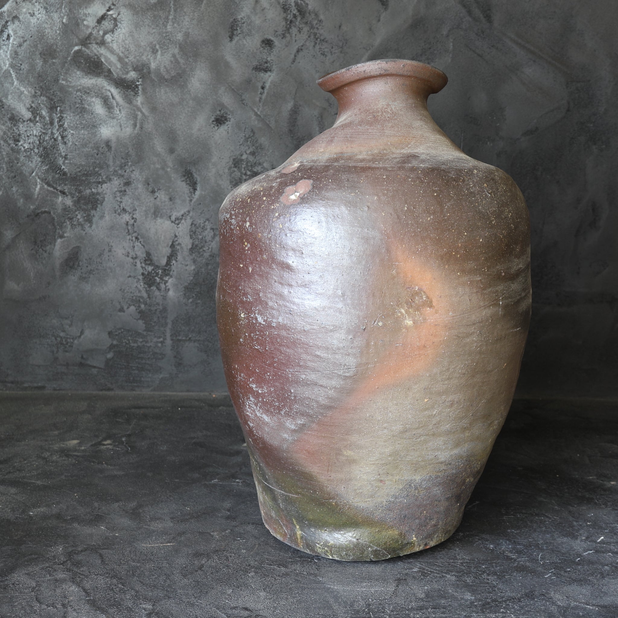 LARGE MISSHAPEN JAR, Nanban, Muromachi Period(1336–1573CE)