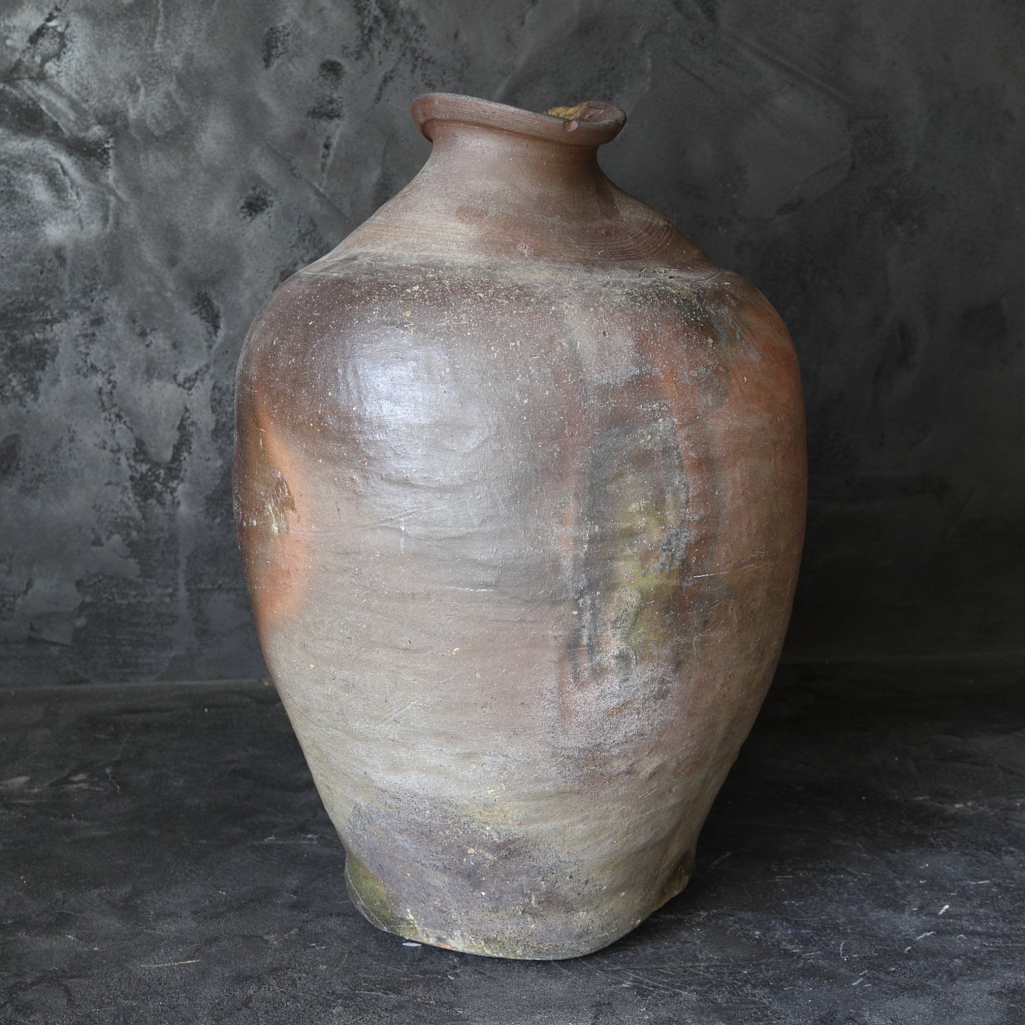 LARGE MISSHAPEN JAR, Nanban, Muromachi Period(1336–1573CE)