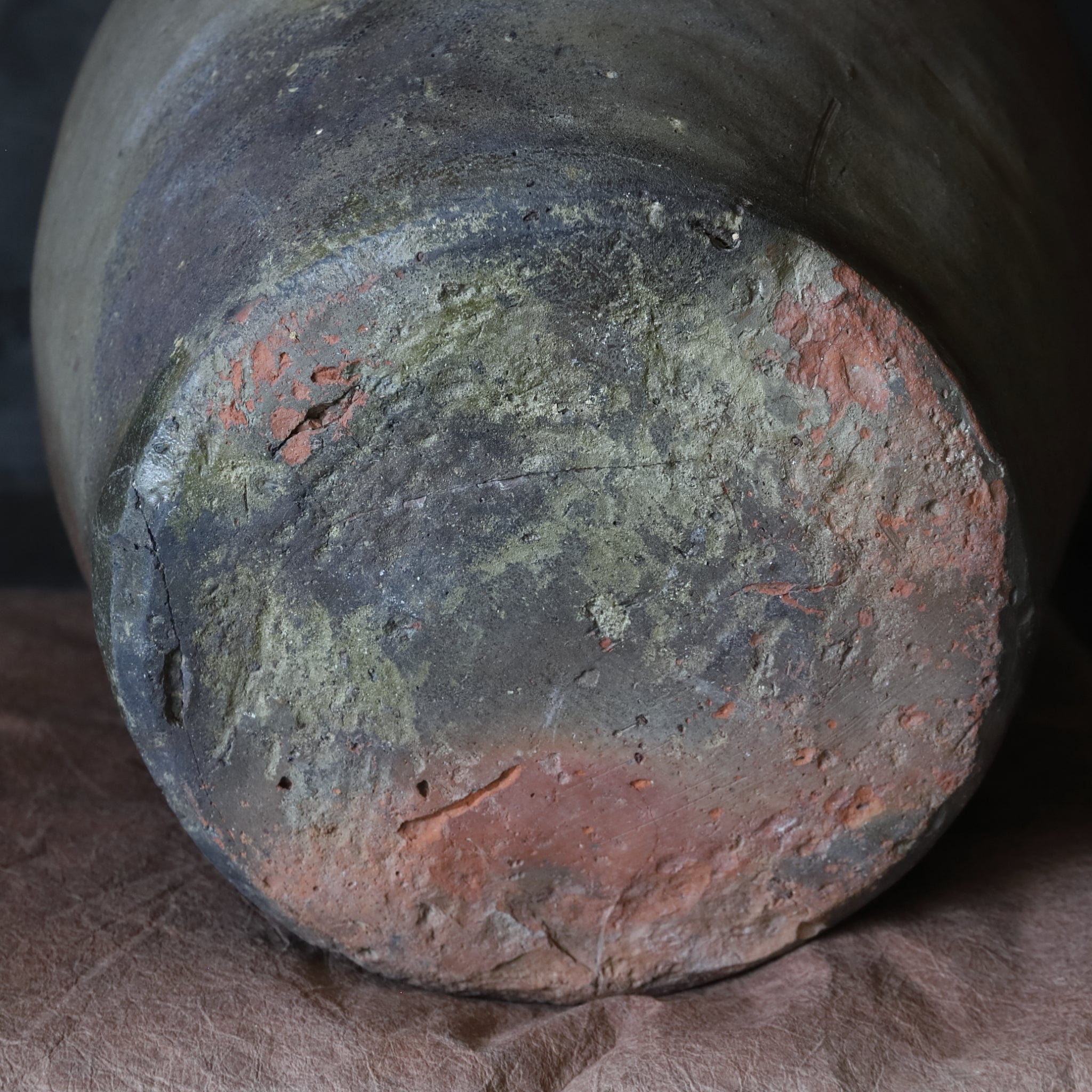 LARGE MISSHAPEN JAR, Nanban, Muromachi Period(1336–1573CE)