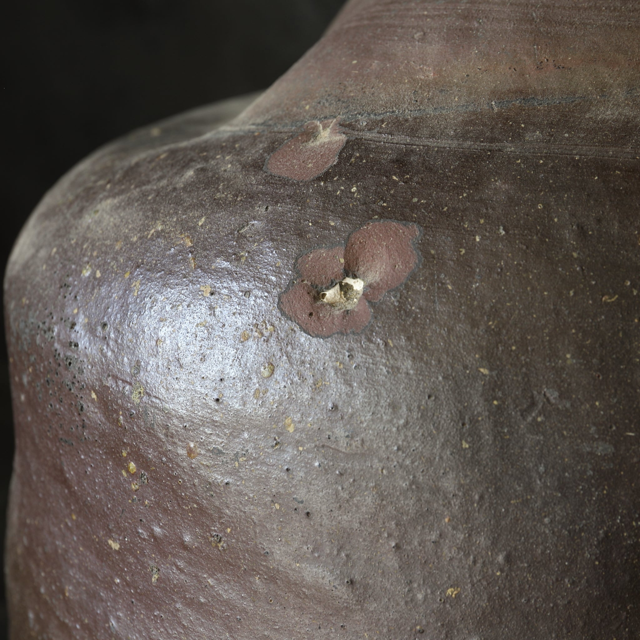 LARGE MISSHAPEN JAR, Nanban, Muromachi Period(1336–1573CE)