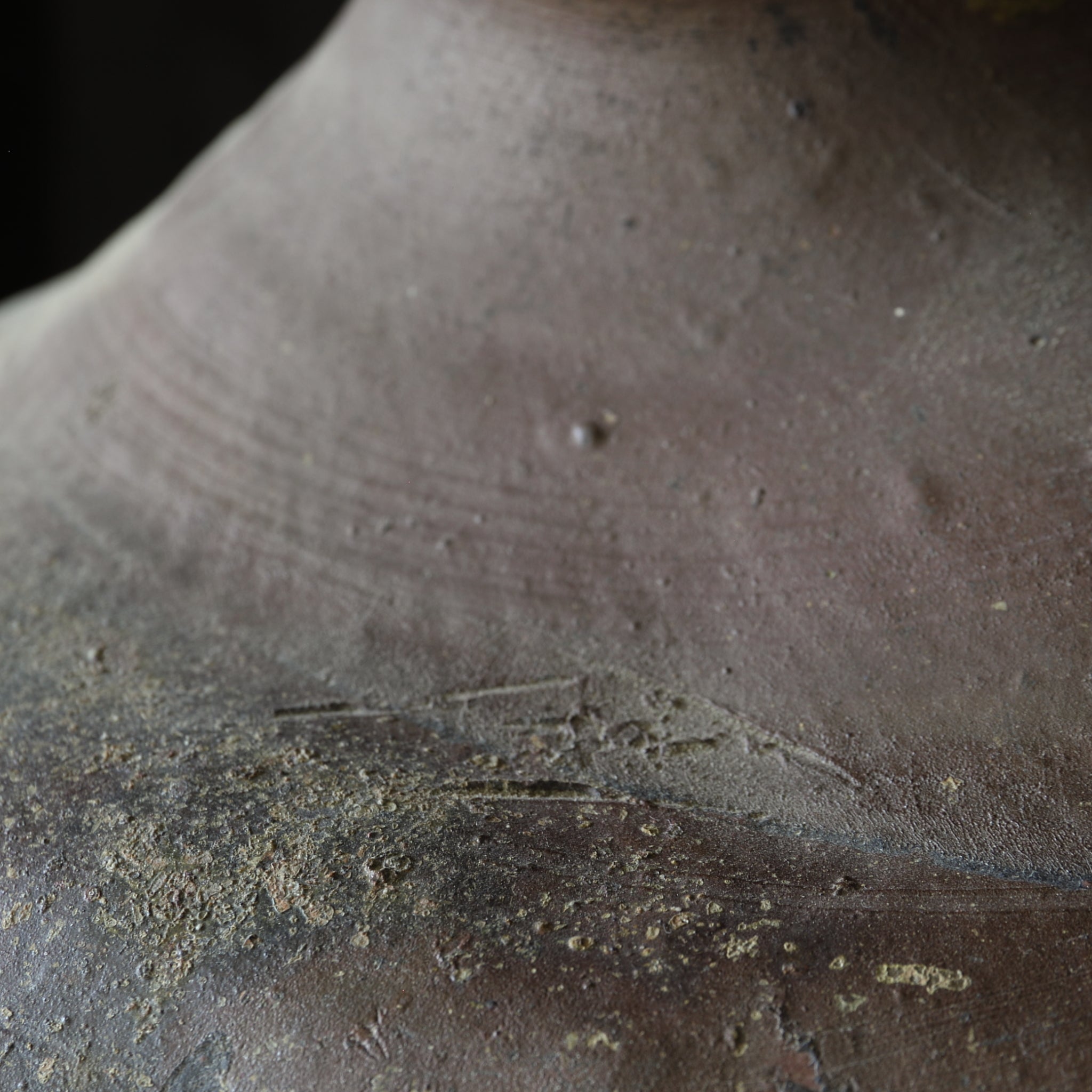 LARGE MISSHAPEN JAR, Nanban, Muromachi Period(1336–1573CE)