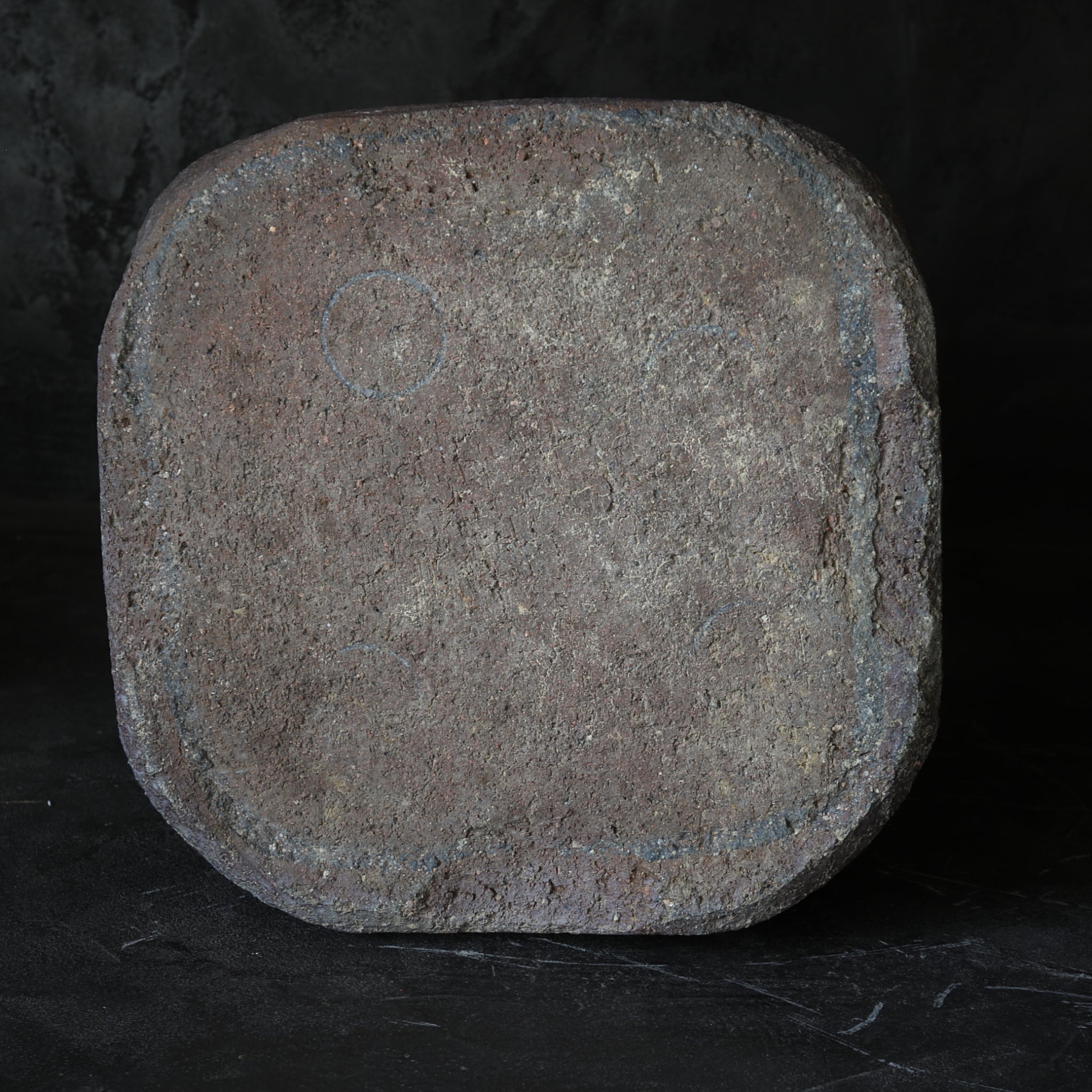 BRASERO DE CARBÓN, Ko-Bizen, en forma de cuadrada, Período Azuchi-Momoyama–Edo(1573–1867 d. C.)