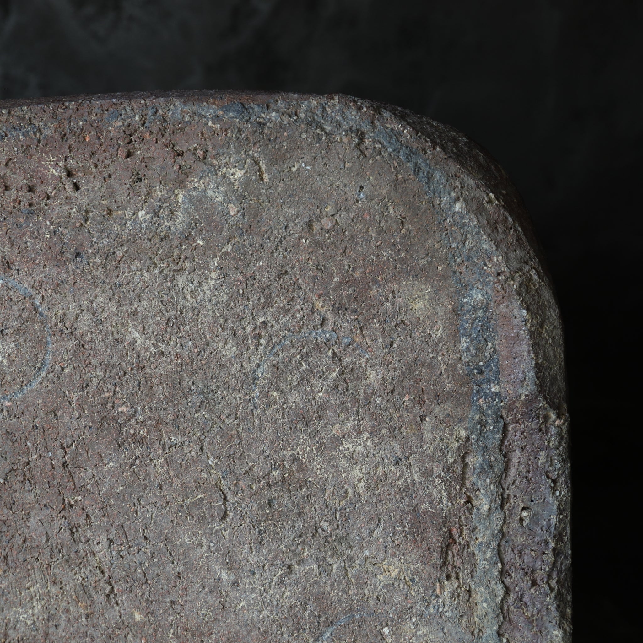 BRASERO DE CARBÓN, Ko-Bizen, en forma de cuadrada, Período Azuchi-Momoyama–Edo(1573–1867 d. C.)