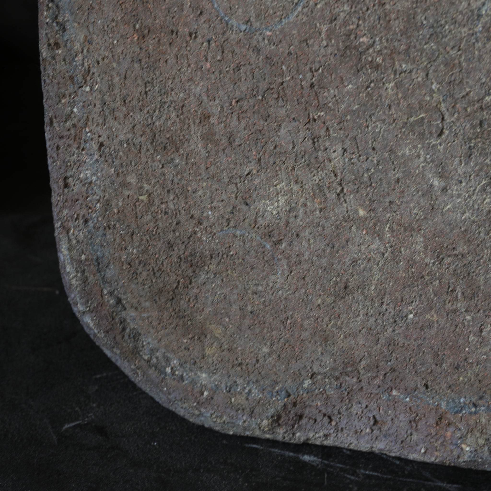BRASERO DE CARBÓN, Ko-Bizen, en forma de cuadrada, Período Azuchi-Momoyama–Edo(1573–1867 d. C.)