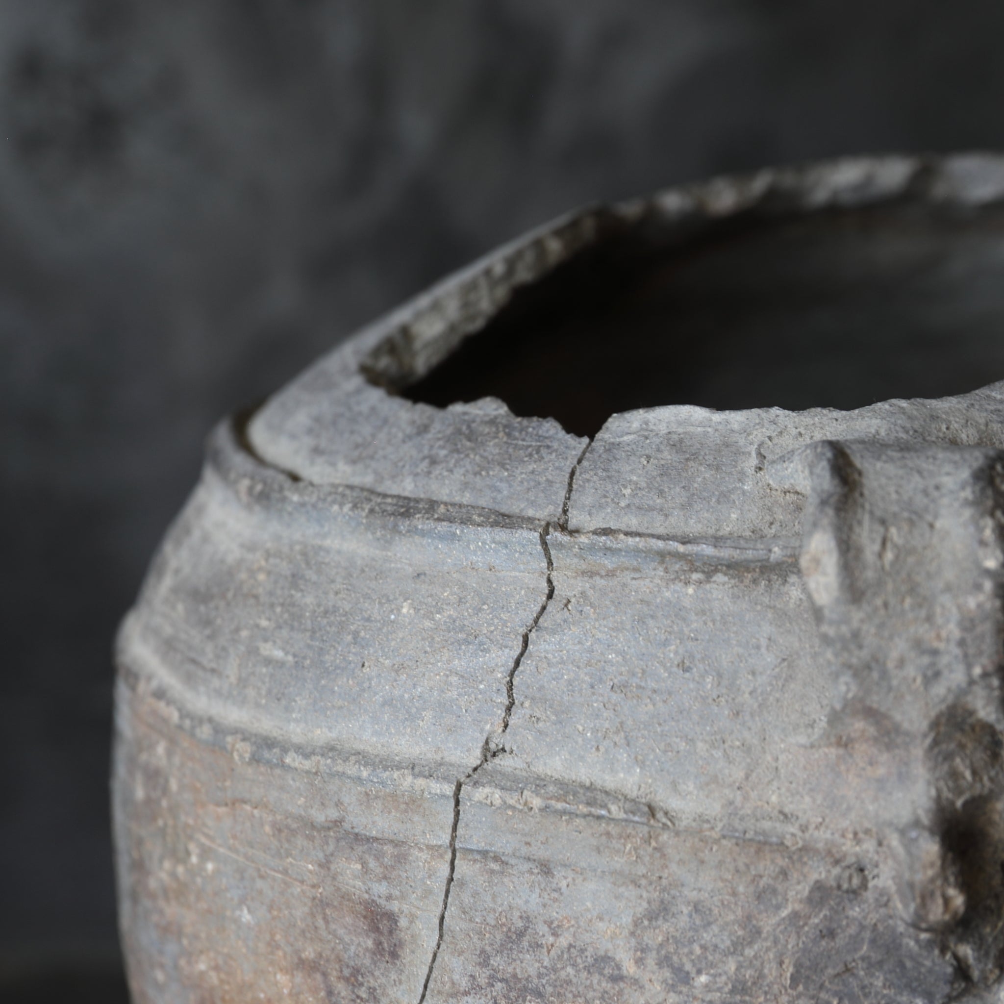 TINAJA DE TRES LÍNEAS, Sanage(fragmento), Período Heian(794–1185 d. C.)