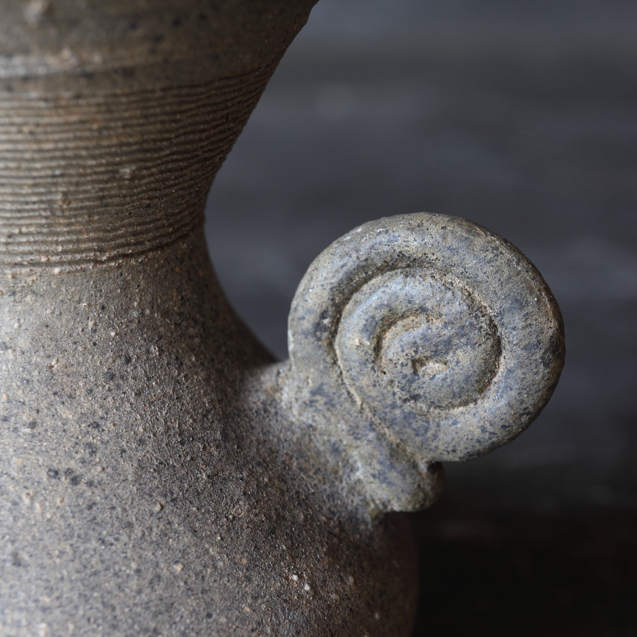 HENKELKRUG-FÖRMIGES STEINGUT, Silla-Keramik, Silla-Zeit(668–900 n. Chr.)