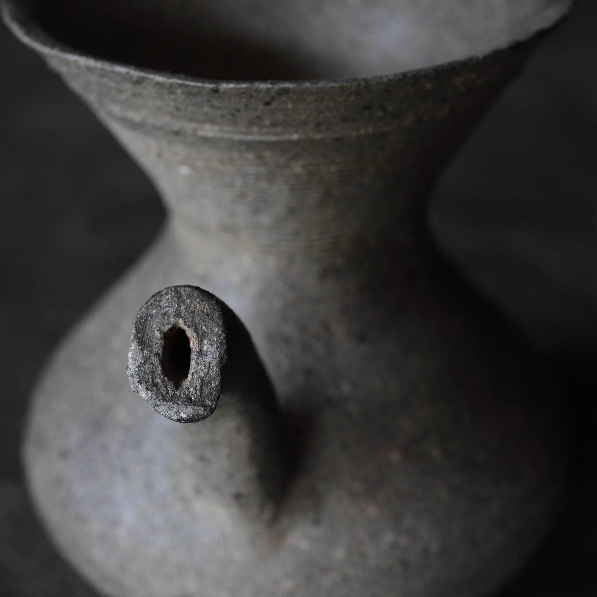 HENKELKRUG-FÖRMIGES STEINGUT, Silla-Keramik, Silla-Zeit(668–900 n. Chr.)