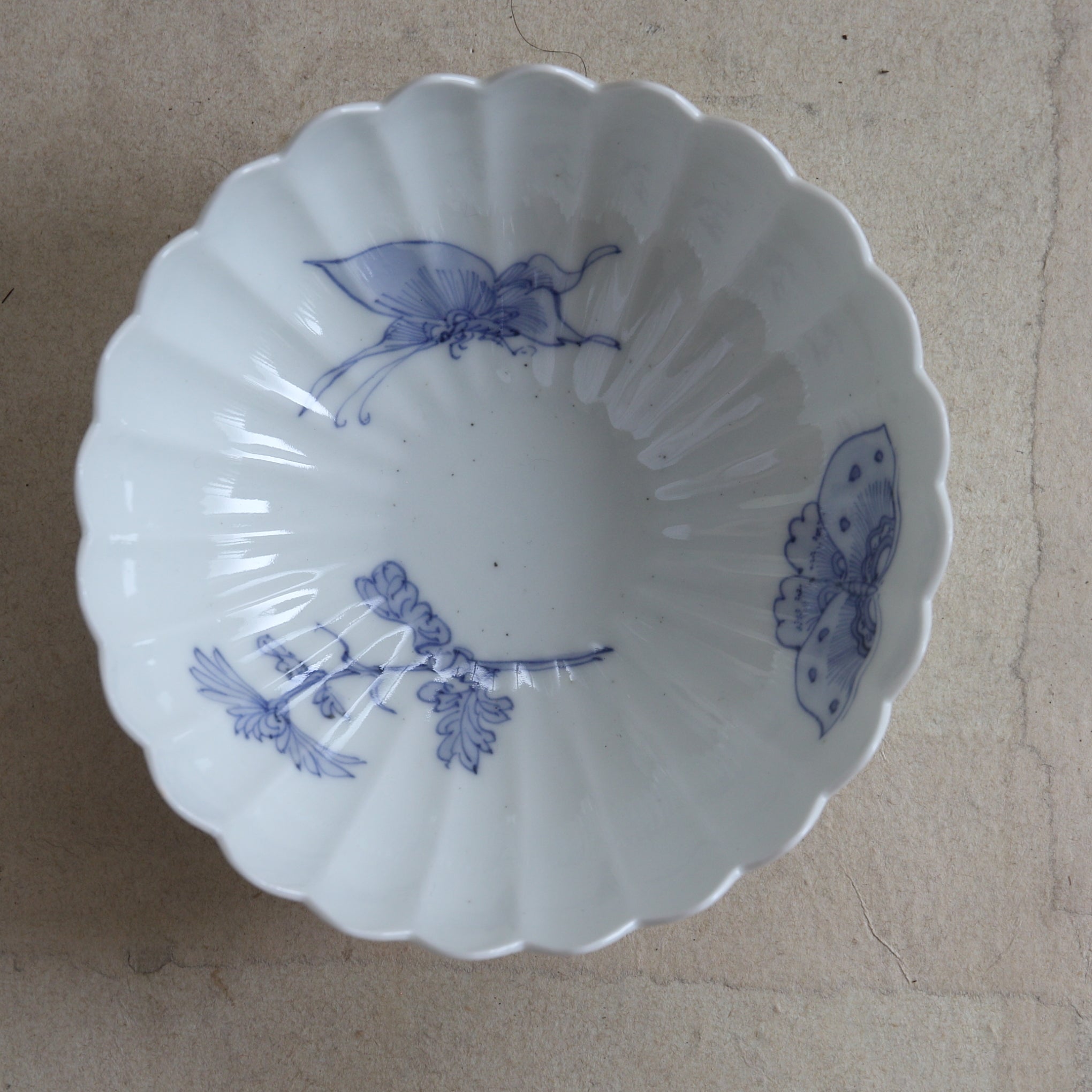PLATO MUKOZUKE VIEJO, Hirado, con diseño de mariposa, juego de 5, Período Edo(1603–1867 d. C.)